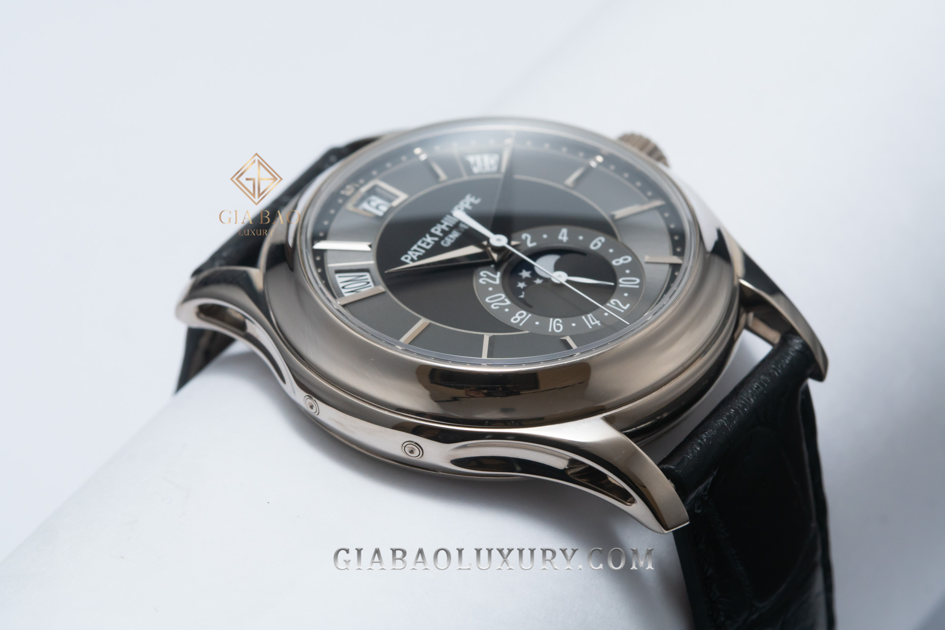 Đồng Hồ Patek Philippe Complications 5205G-010