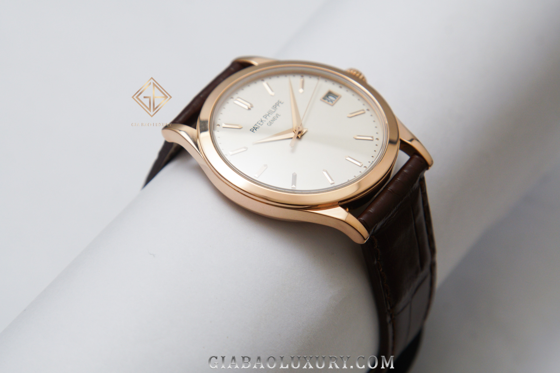 Đồng Hồ Patek Philippe Calatrava 5296R-010