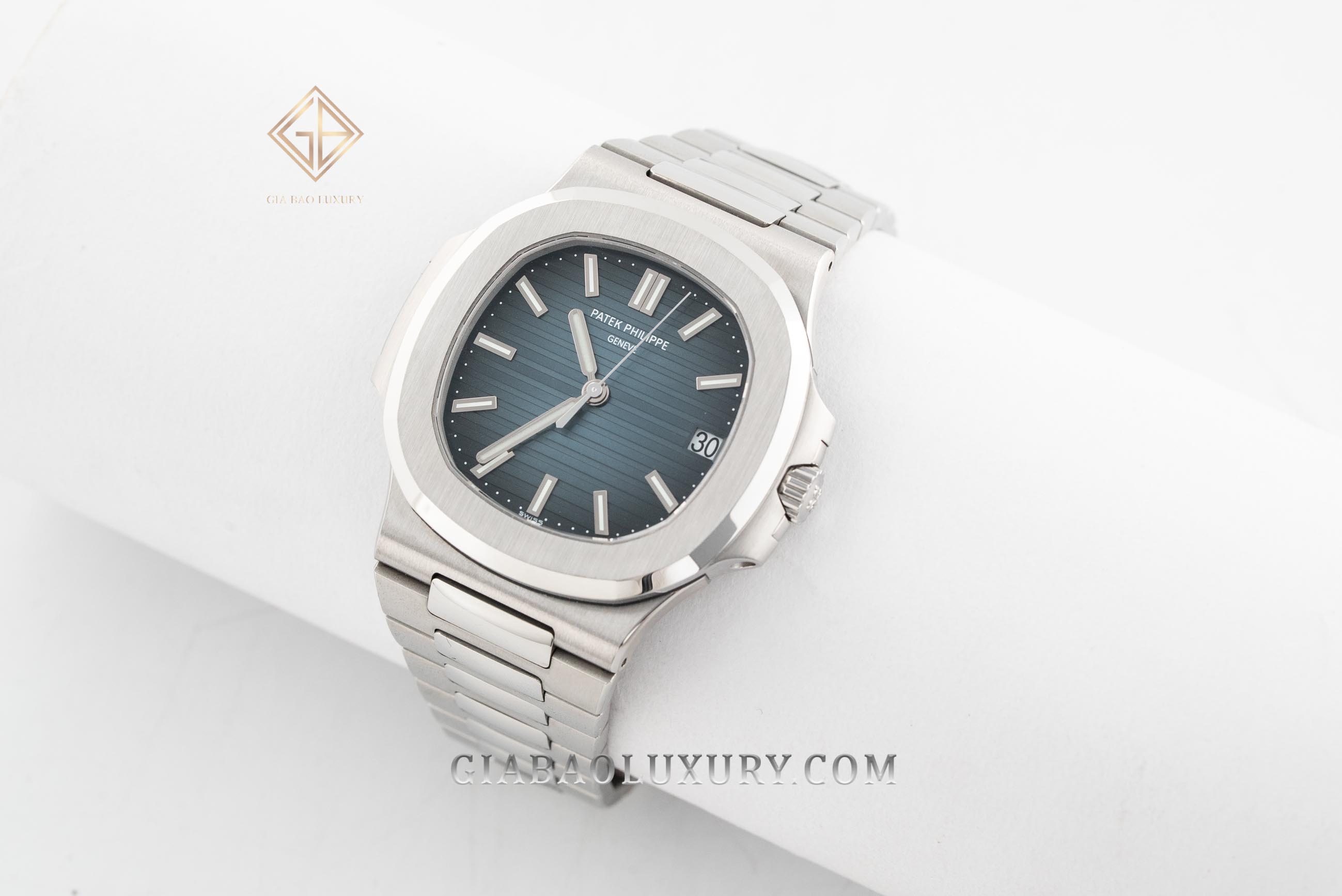 Đồng Hồ Patek Philippe Nautilus 5711/1A-010