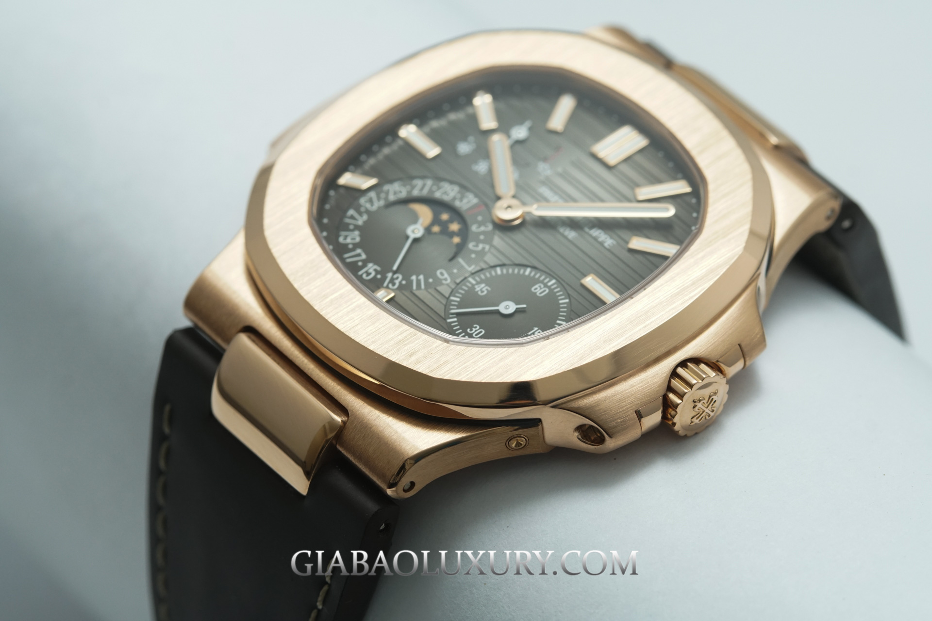 Đồng Hồ Patek Philippe Nautilus 5712R-001