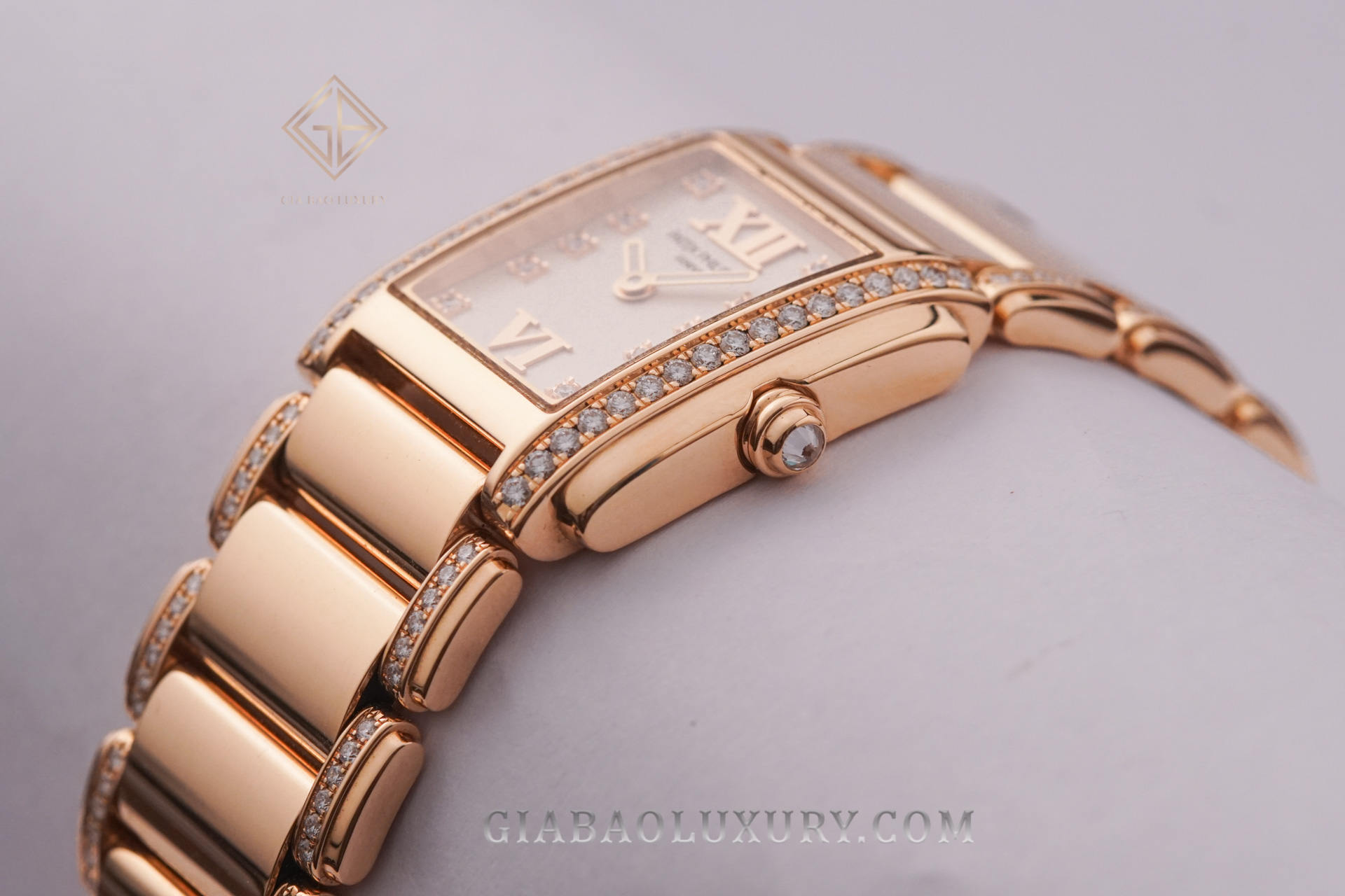 Đồng hồ Patek Philippe Twenty 4 4908/30R-011