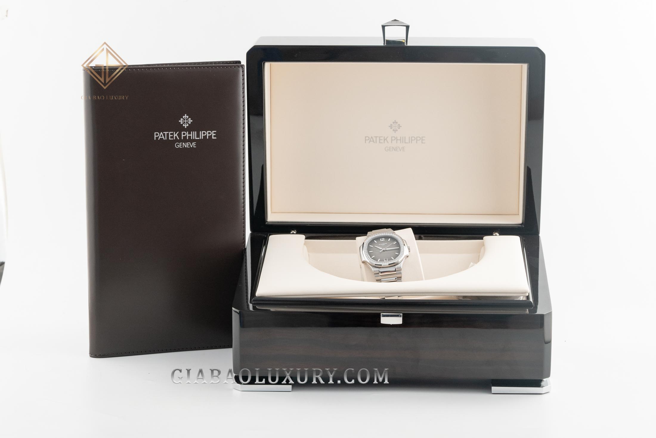 Đồng Hồ Patek Philippe Nautilus 7118/1200A-011