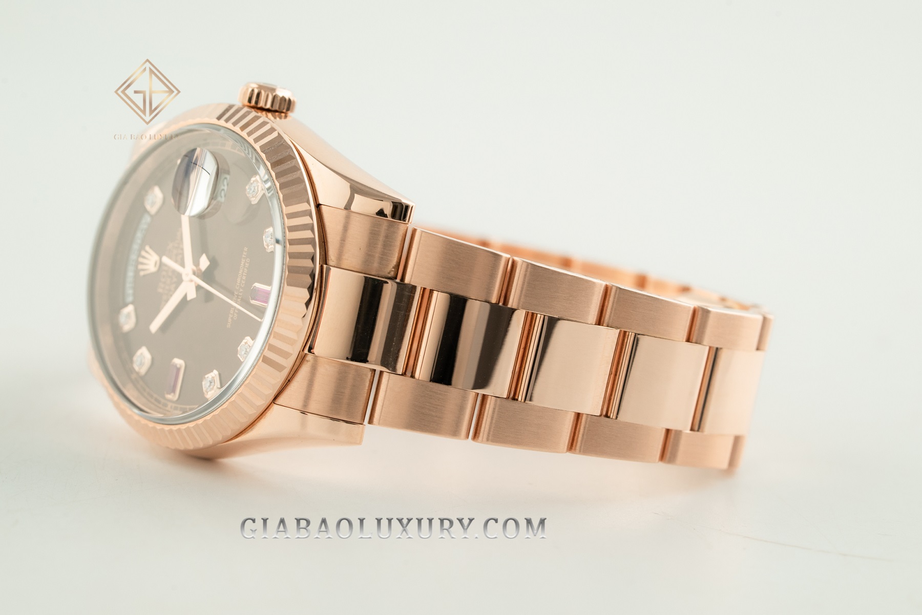 Đồng Hồ Rolex Day-Date 36 118235 Mặt Số Chocolate Đá Ruby Đỏ Dây Đeo Oyster