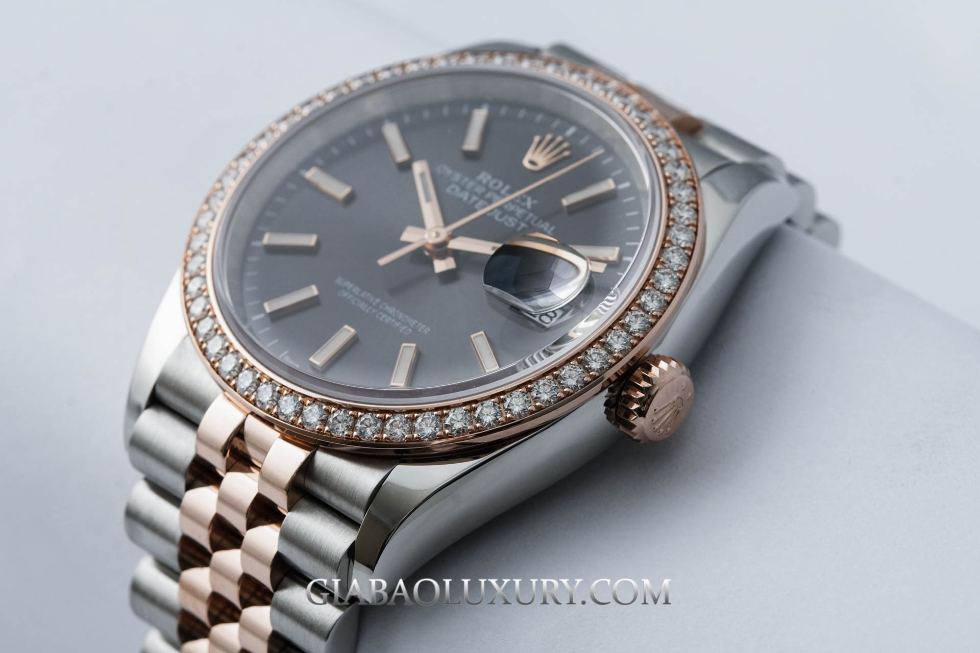 Đồng Hồ Rolex Datejust 36 126281RBR Mặt Số Rhodium Mặt Số Cọc Dạ Quang