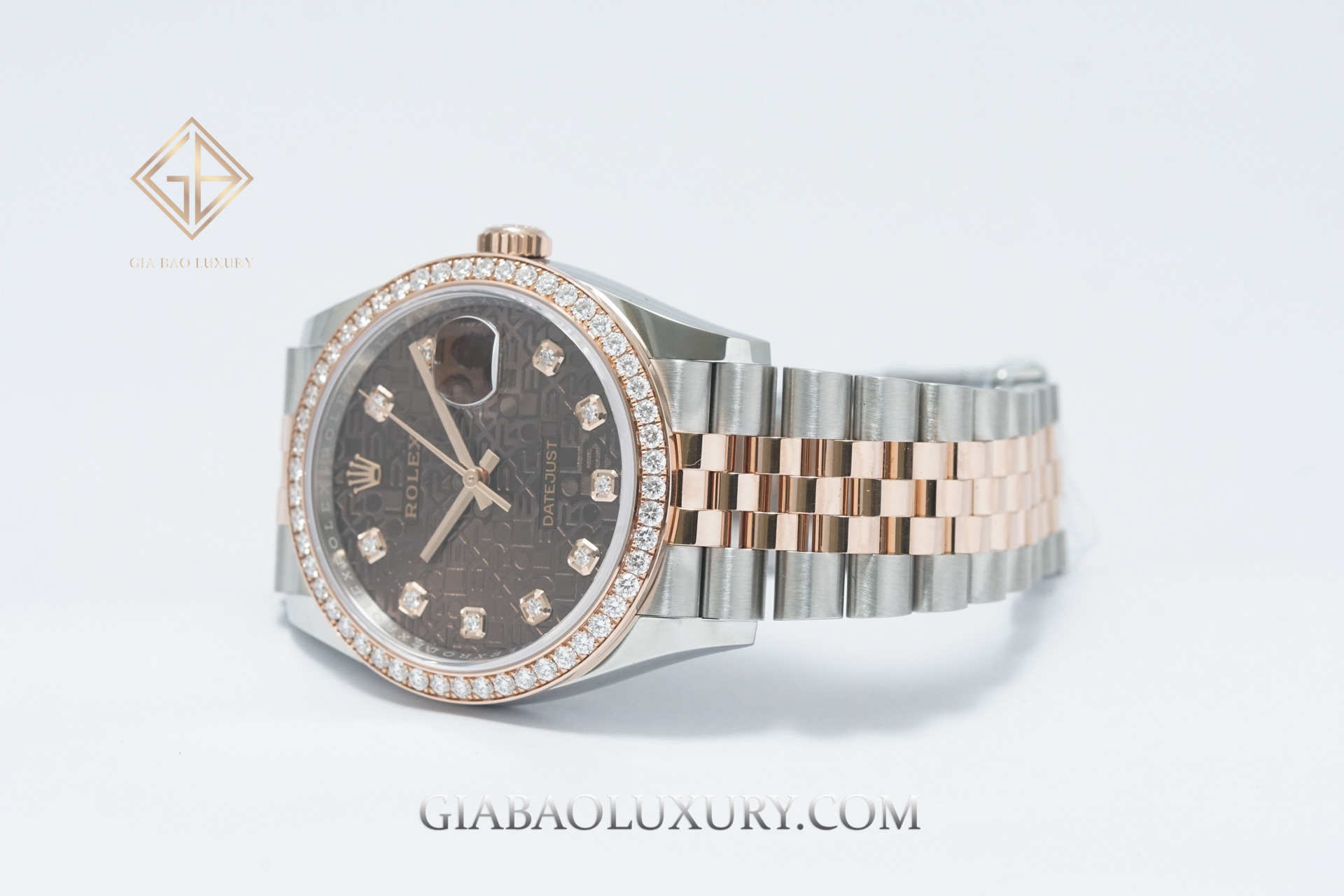 Đồng Hồ Rolex Datejust 36 126281RBR Mặt Số Vi Tính Chocolate (Used)