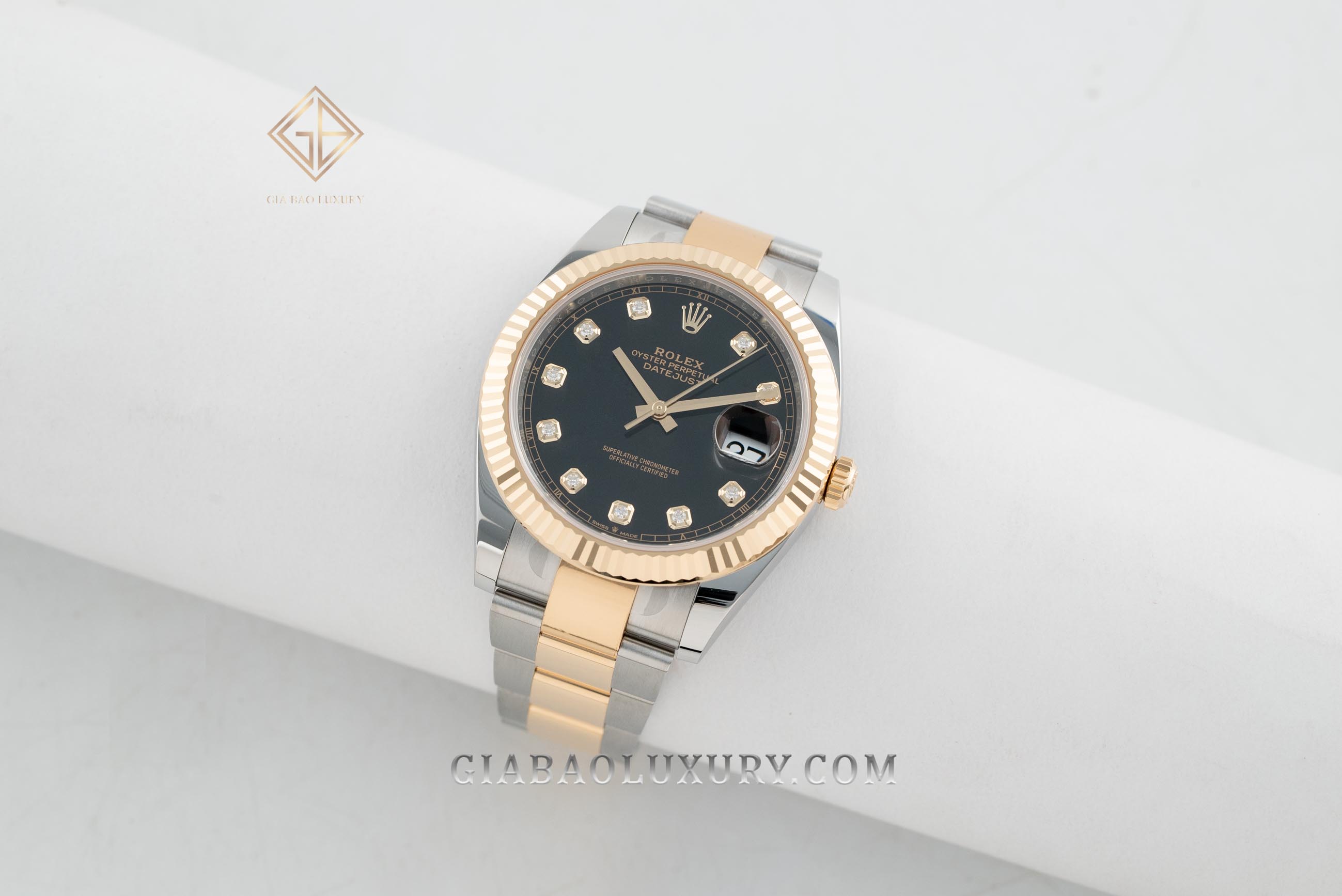 Đồng Hồ Rolex Datejust 41 126333 Mặt Số Đen Cọc Số Kim Cương Dây Đeo Oyster