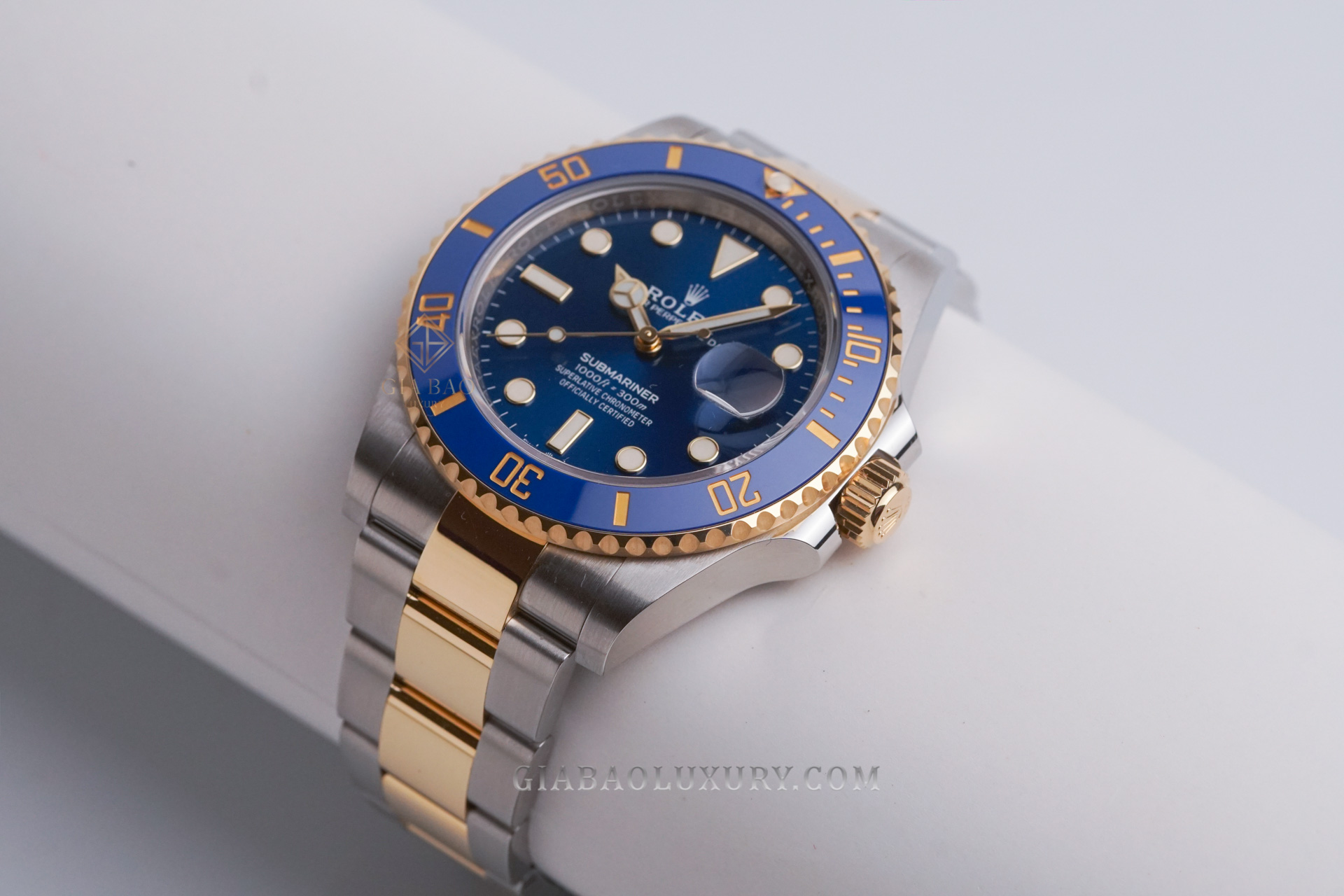 Đồng Hồ Rolex Submariner 126613LB Mặt Số Xanh Dương