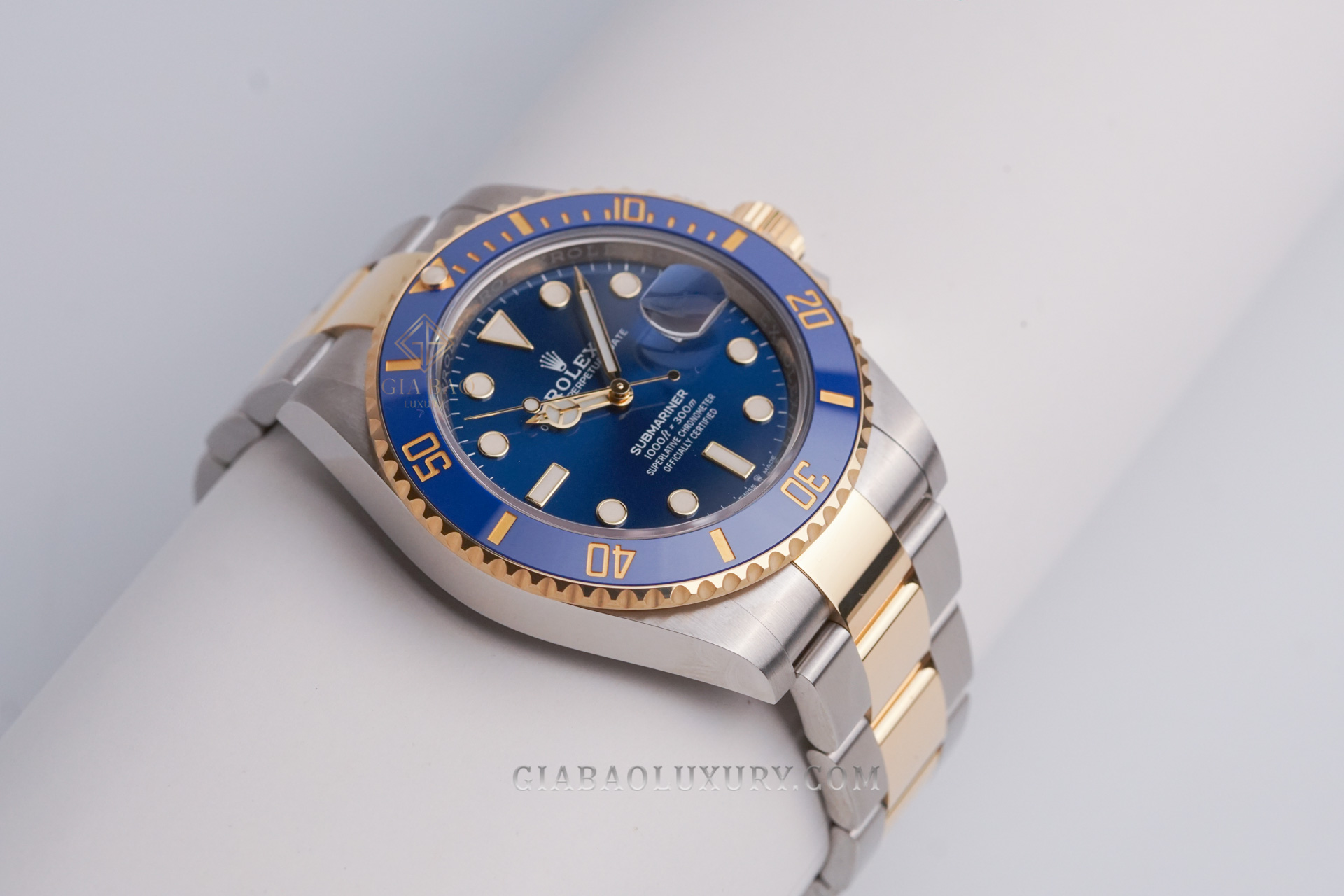 Đồng Hồ Rolex Submariner 126613LB Mặt Số Xanh Dương