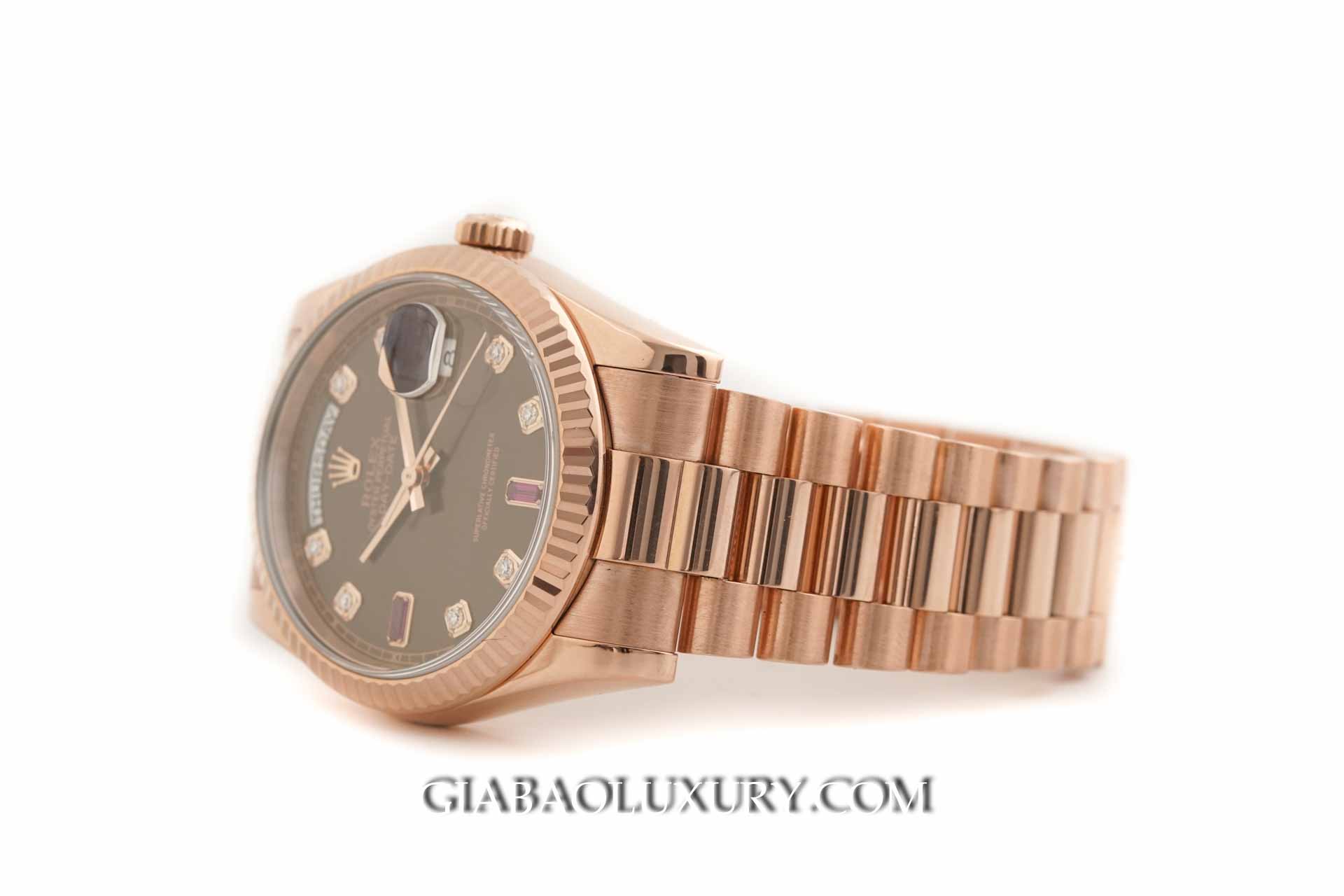 Đồng hồ Rolex Day-Date 36 118235 Mặt Số Chocolate Đá Ruby Đỏ