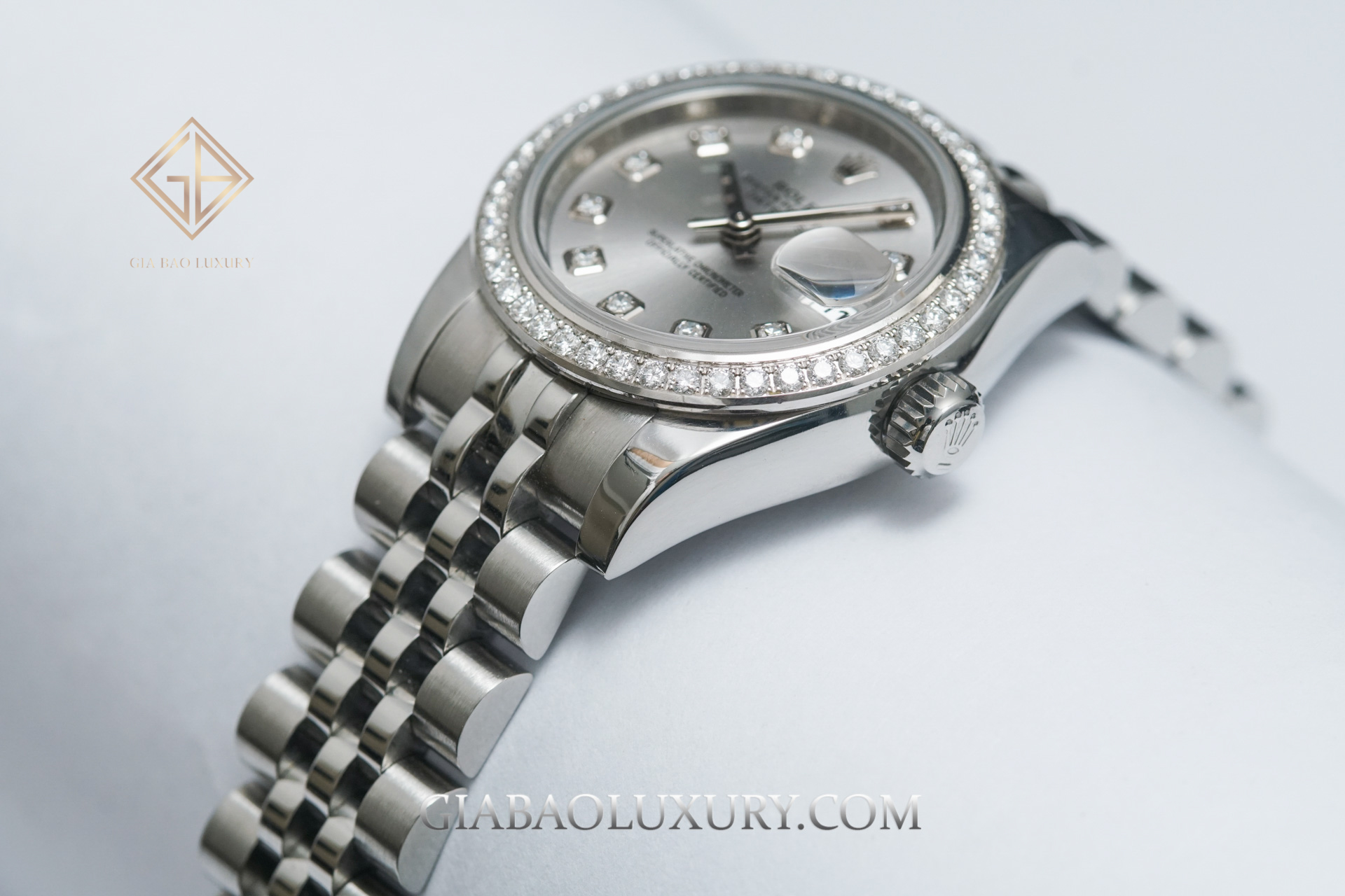 Đồng Hồ Rolex Lady-Datejust 26 179384 Mặt Số Bạc Nạm Kim Cương