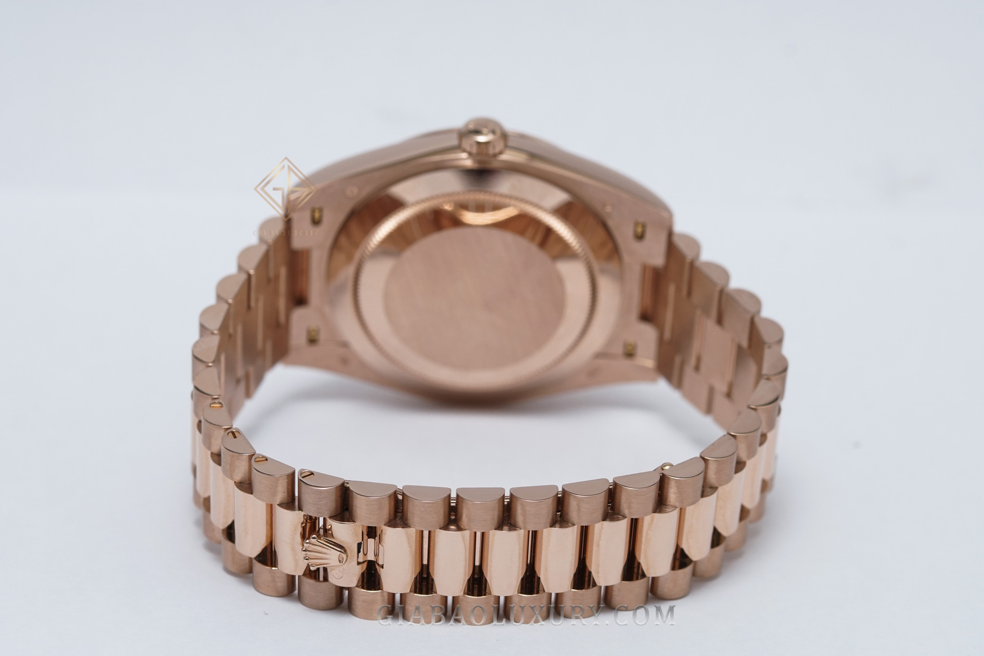 Đồng Hồ Rolex Day-Date 40 228235 Mặt Số Sundust Nạm Kim Cương
