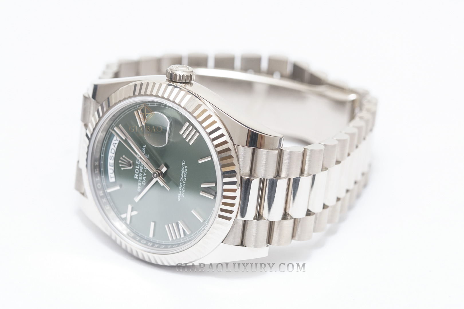 Đồng Hồ Rolex Day-Date 40 228239 Mặt Số Xanh Oliu