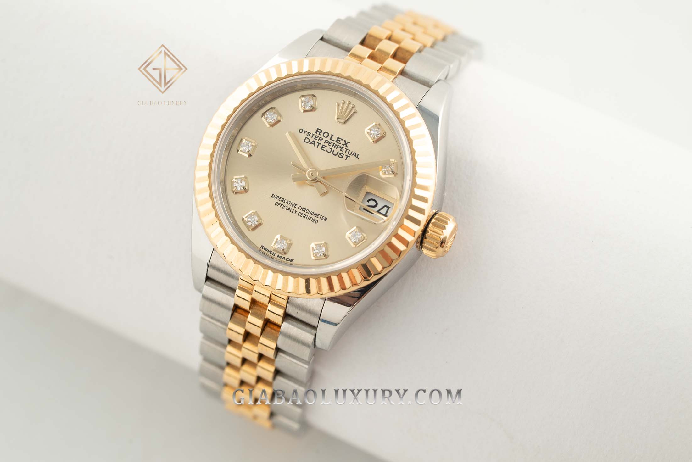 Đồng Hồ Rolex Lady-Datejust 28 279173 Mặt Số Vàng Champagne Nạm Kim Cương