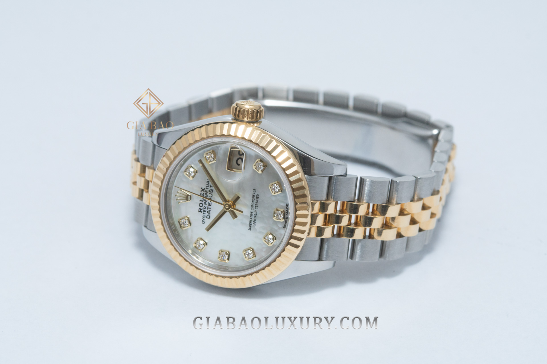 Đồng Hồ Rolex Lady-Datejust 28 279173 Mặt Vỏ Trai Trắng