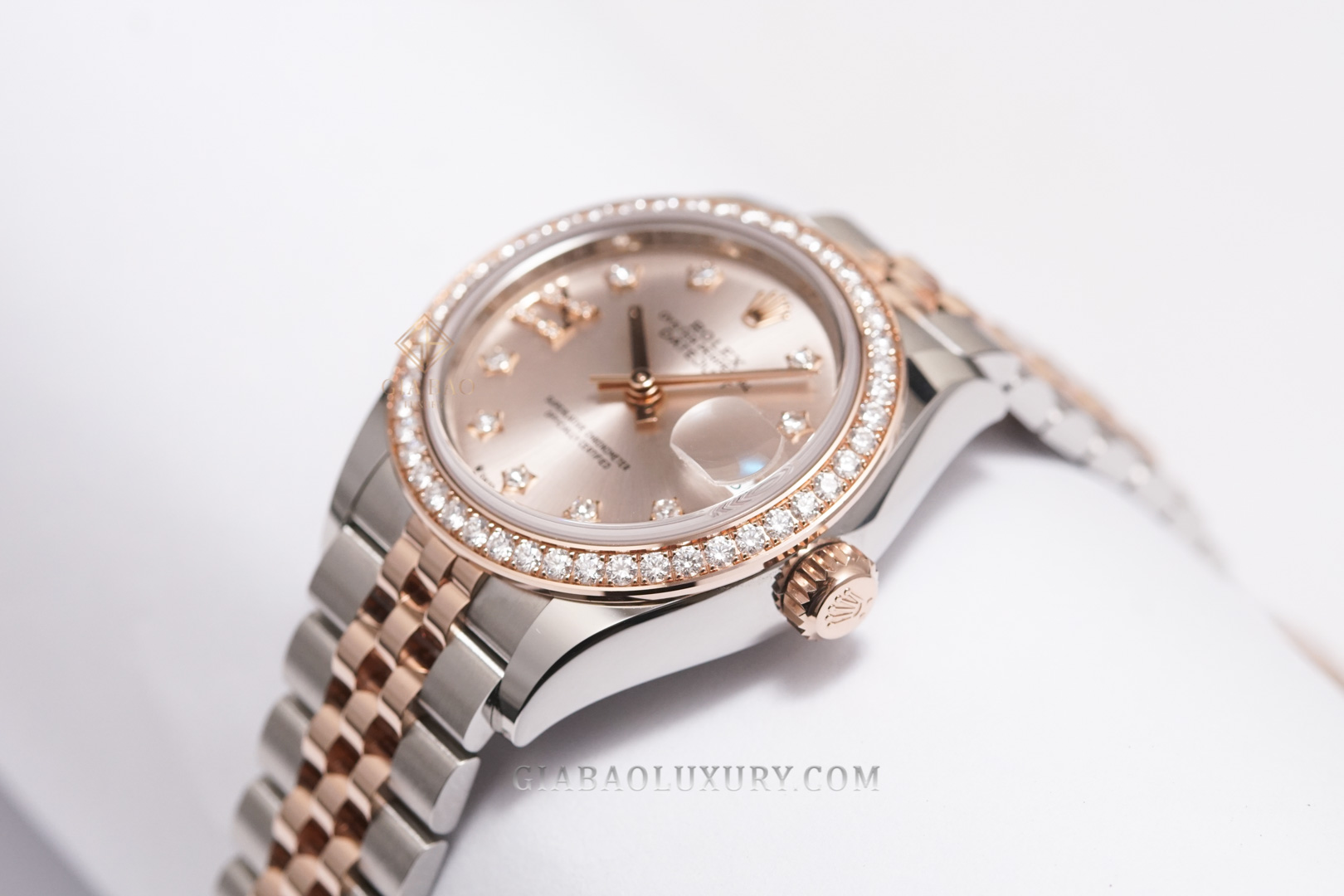 Đồng Hồ Rolex Lady-Datejust 279381RBR Mặt Sundust Cọc Số Kim Cương Sao