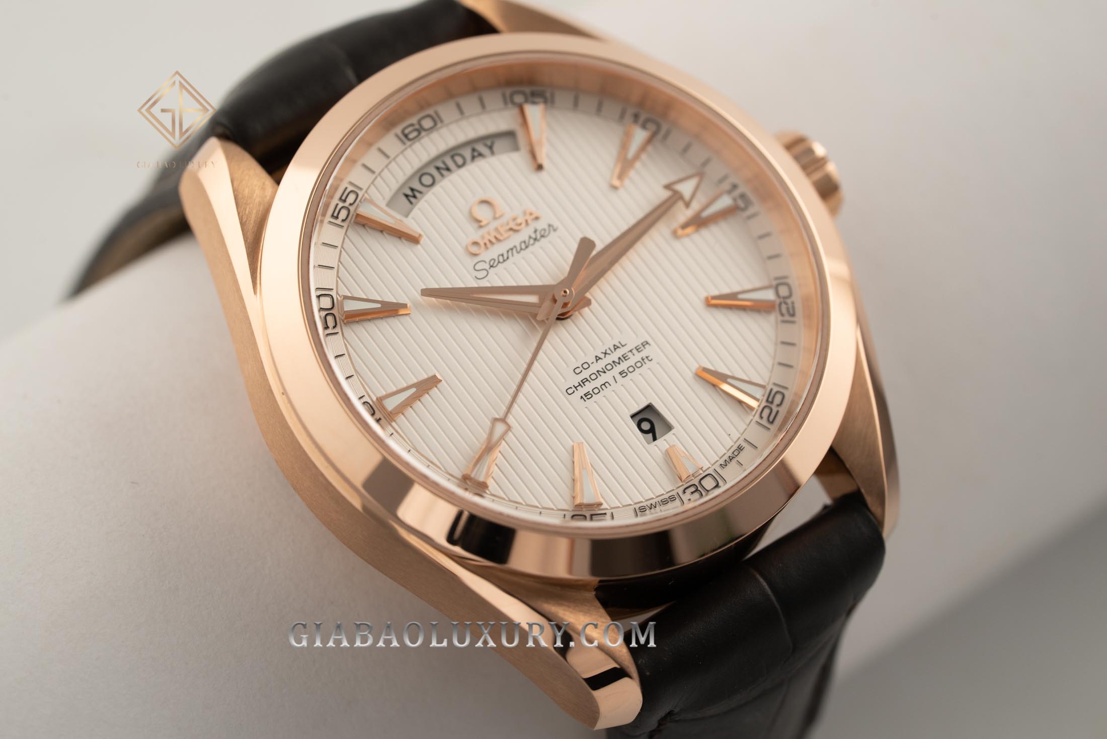 Đồng Hồ Omega Seamaster Aqua Terra 150M Co-Axial Day-Date 41.5mm 231.53.42.22.02.001