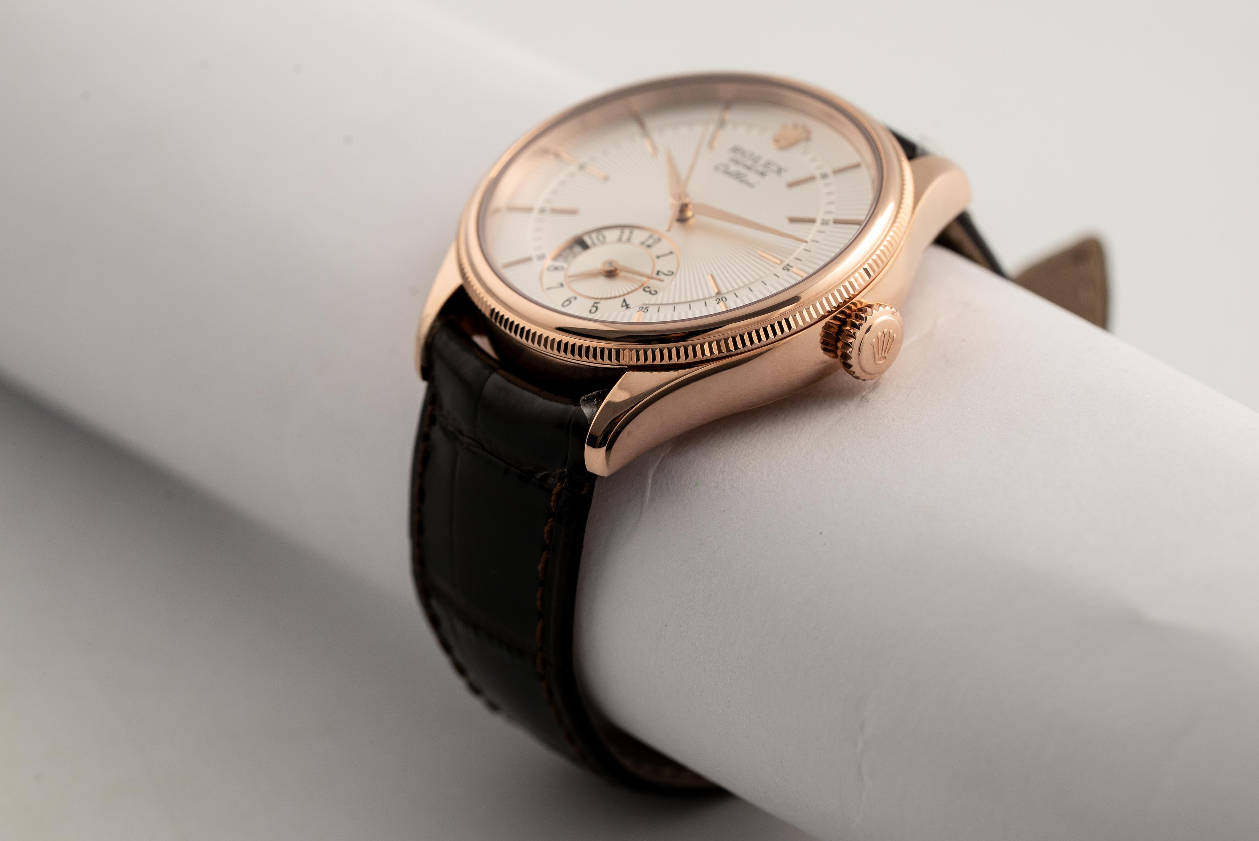 Đồng Hồ Rolex Cellini Dual Time 50525 Mặt Số Bạc (Like New)