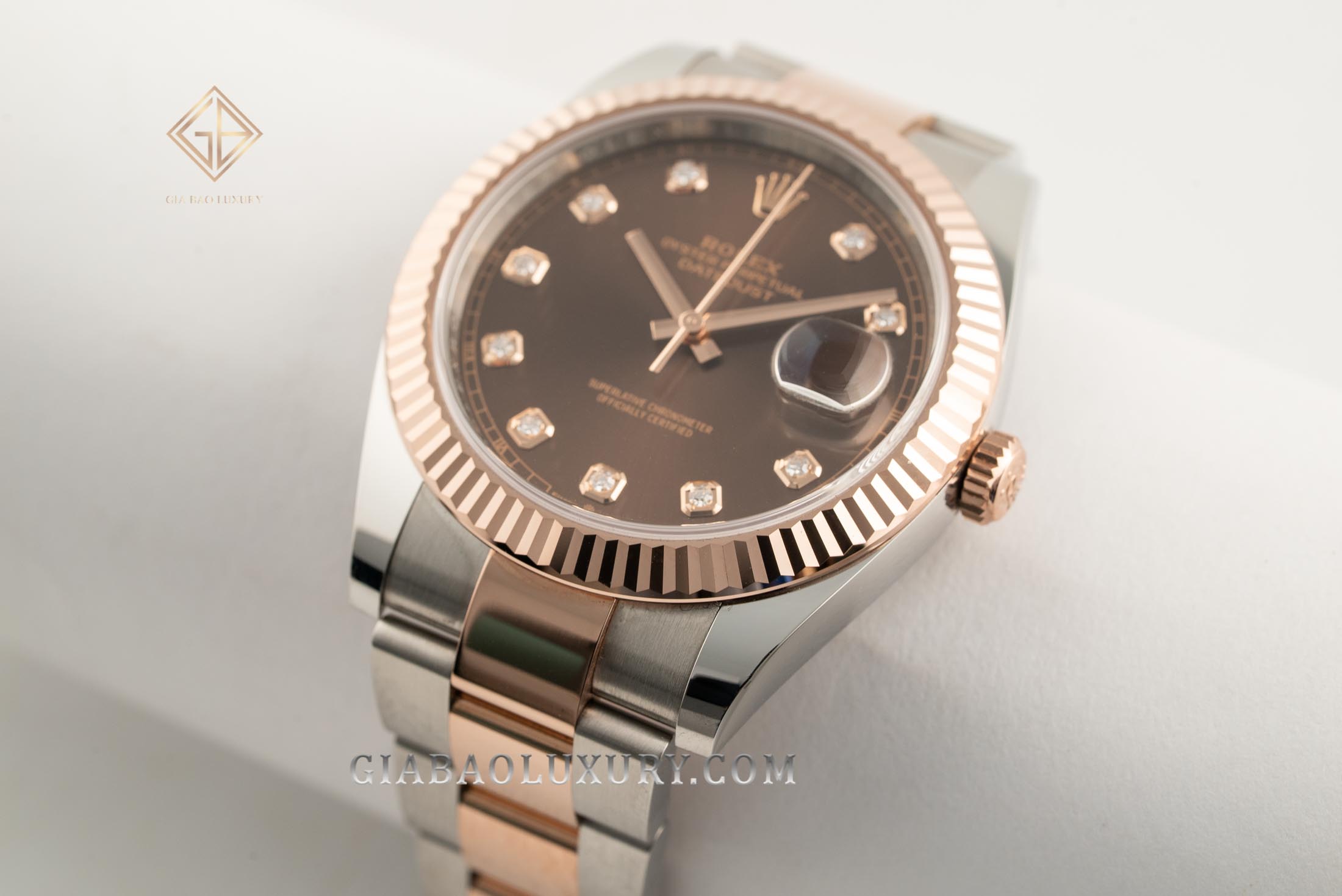 Đồng Hồ Rolex Datejust 41 126331 Mặt Số Chocolate Nạm Kim Cương Dây Đeo Oyster