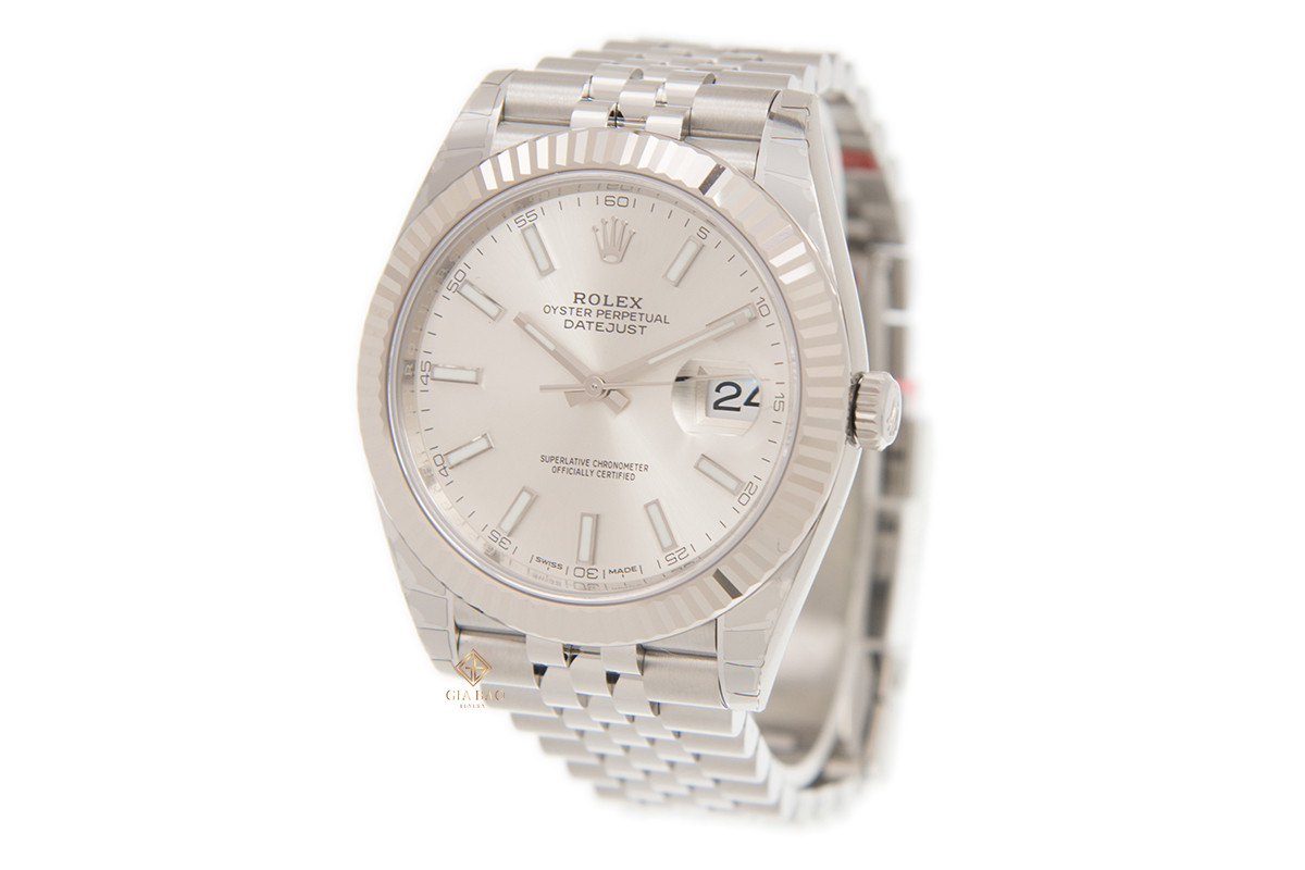 Đồng Hồ Rolex Datejust 41 126334 Mặt Số Bạc Cọc Số Dạ Quang