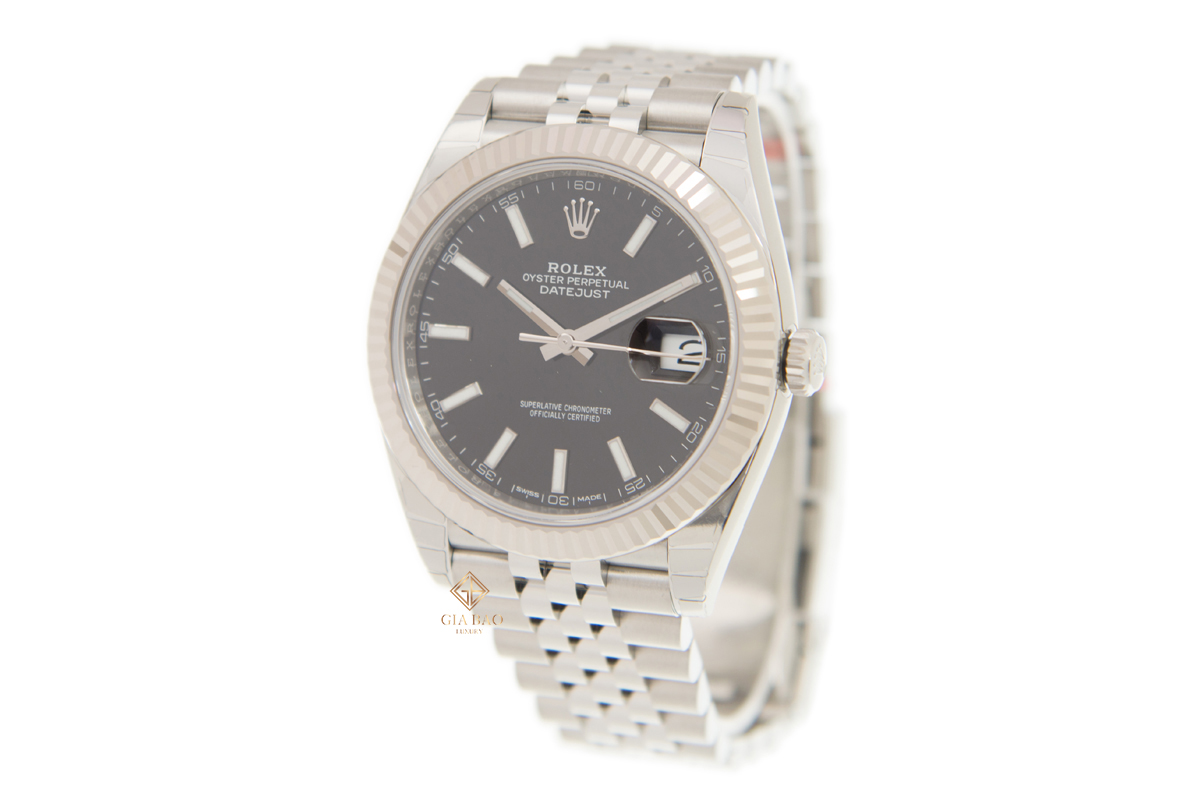 Đồng Hồ Rolex Datejust 41 126334 Mặt Số Đen Cọc Số Dạ Quang