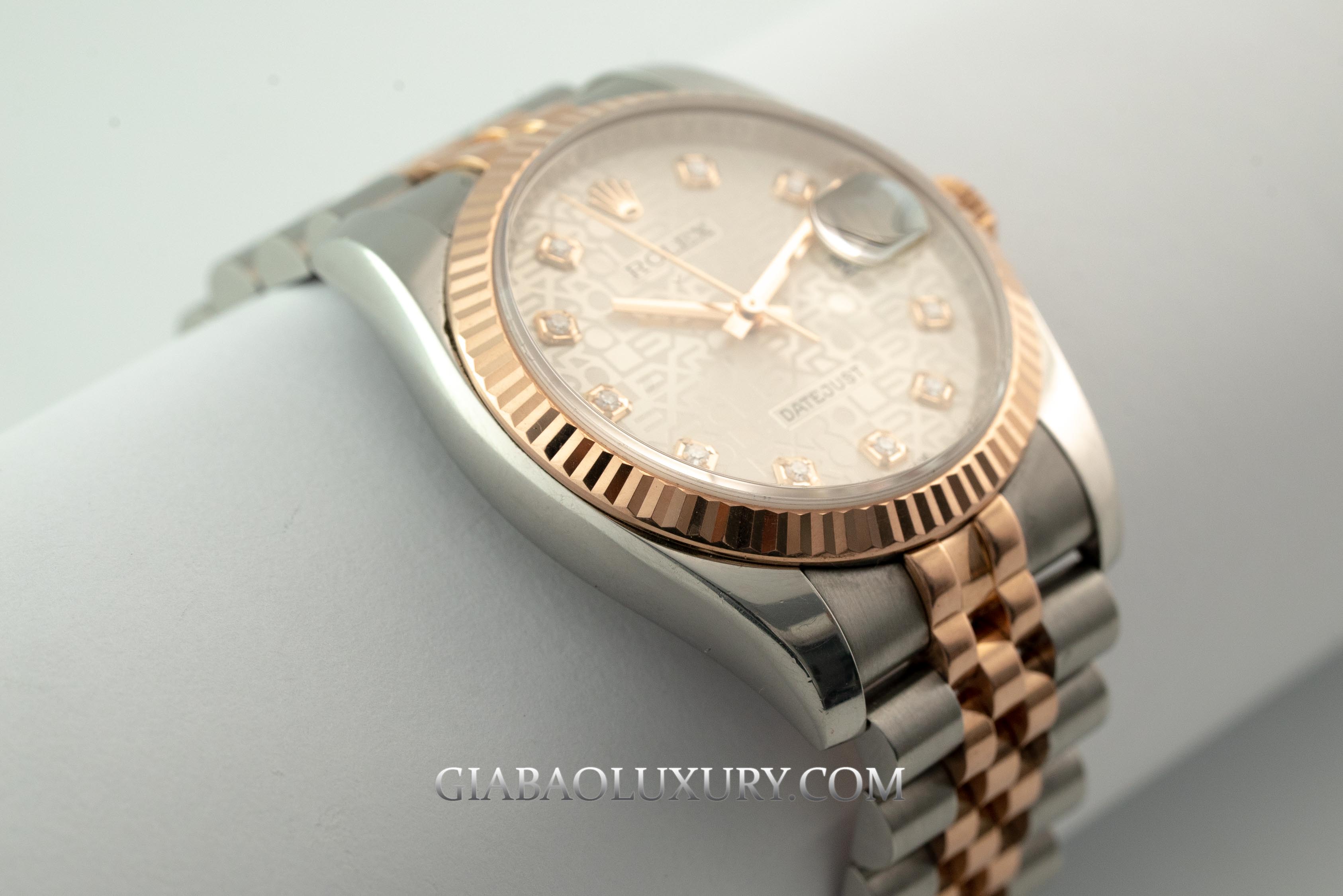 Đồng Hồ Rolex Datejust 36 116231 Mặt Số Vi Tính Trắng