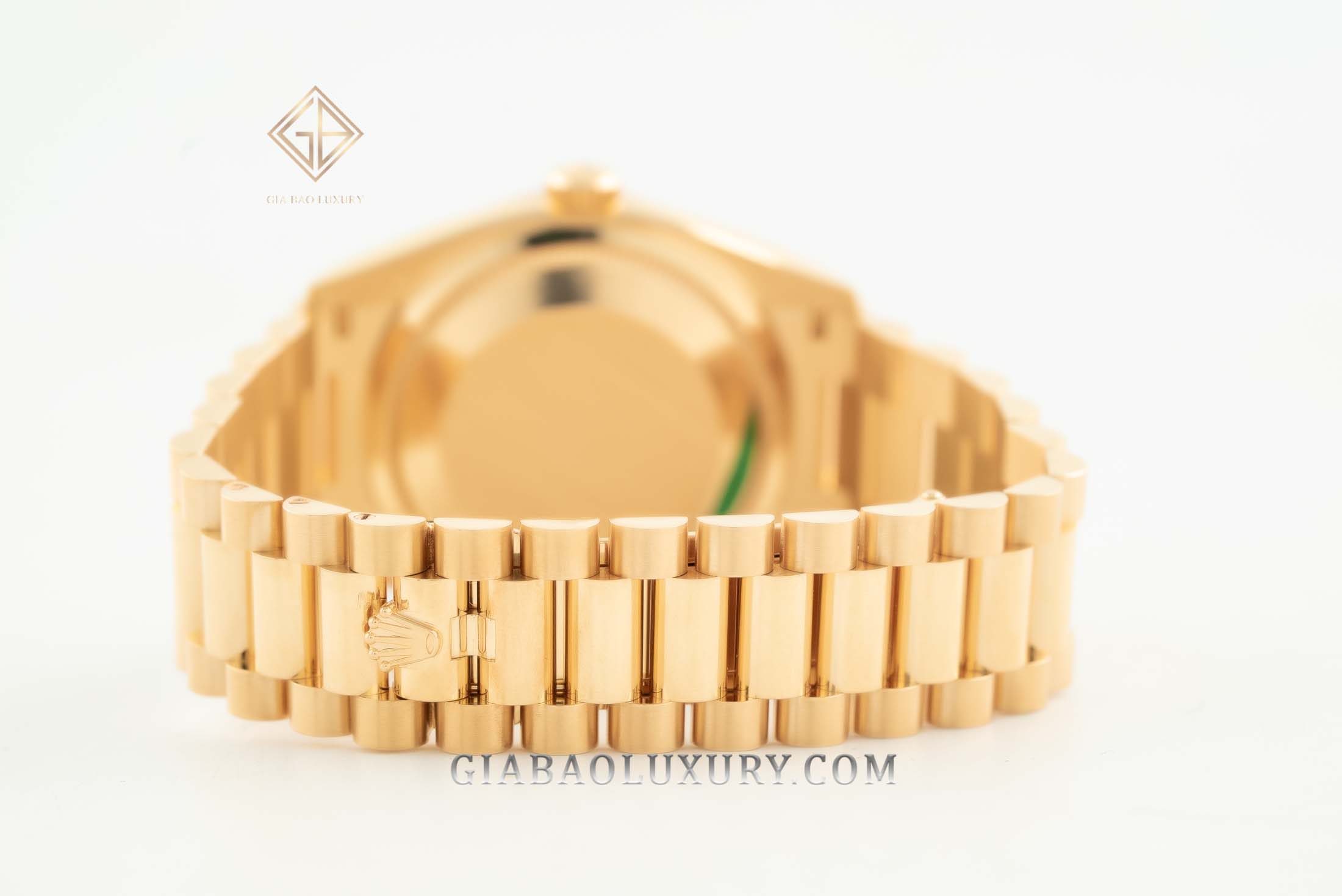 Đồng Hồ Rolex Day-Date 36 128238 Mặt Số Vỏ Trai Trắng