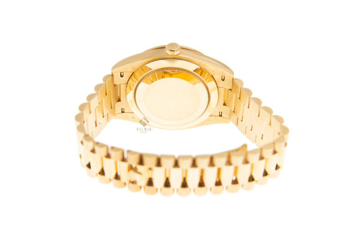Đồng Hồ Rolex Day-Date 40 228398TBR Mặt Số Vàng Champagne Cọc Số Kim Cương Baguette