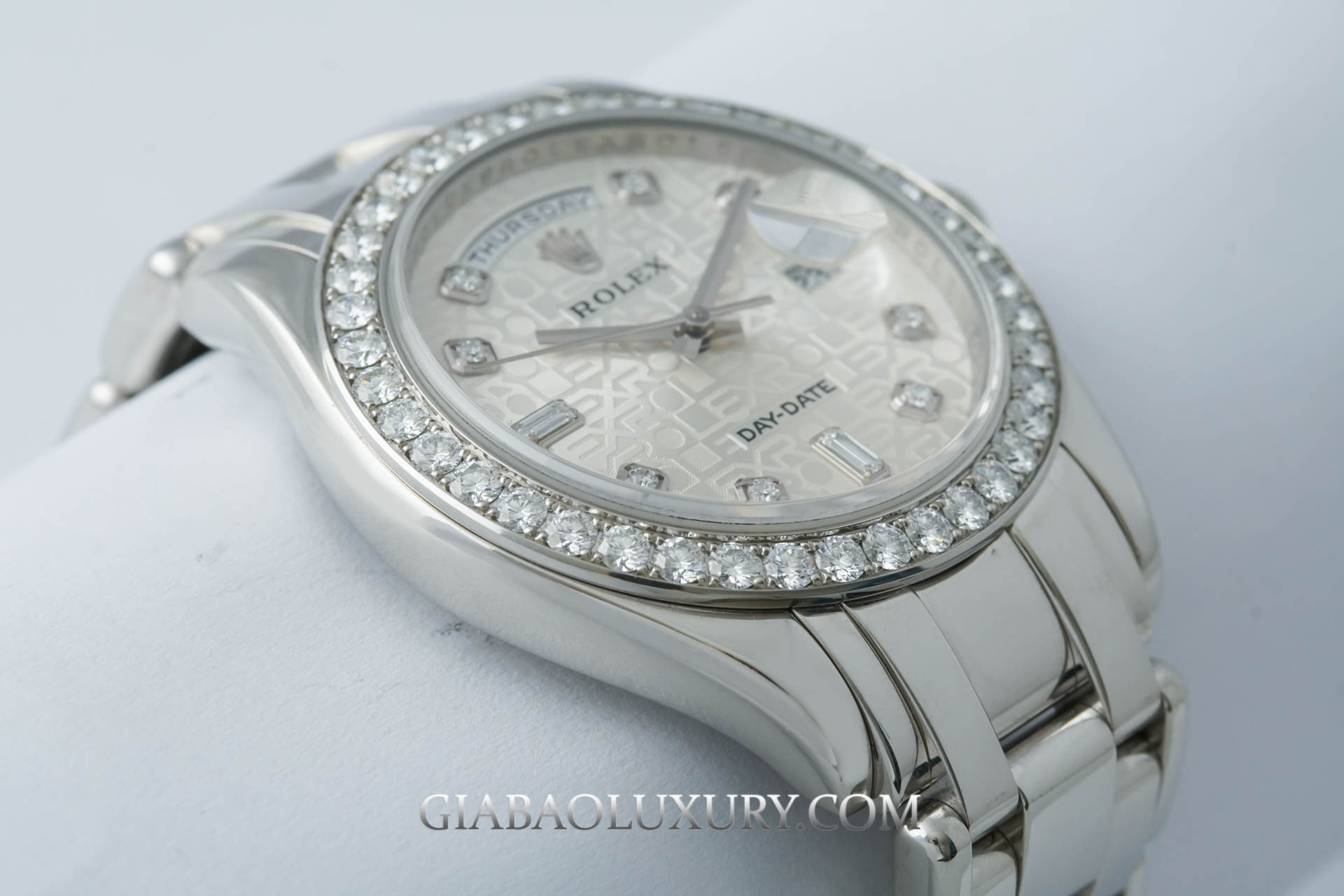 Đồng Hồ Rolex Pearlmaster 39 18946 Mặt Số Vi Tính Trắng