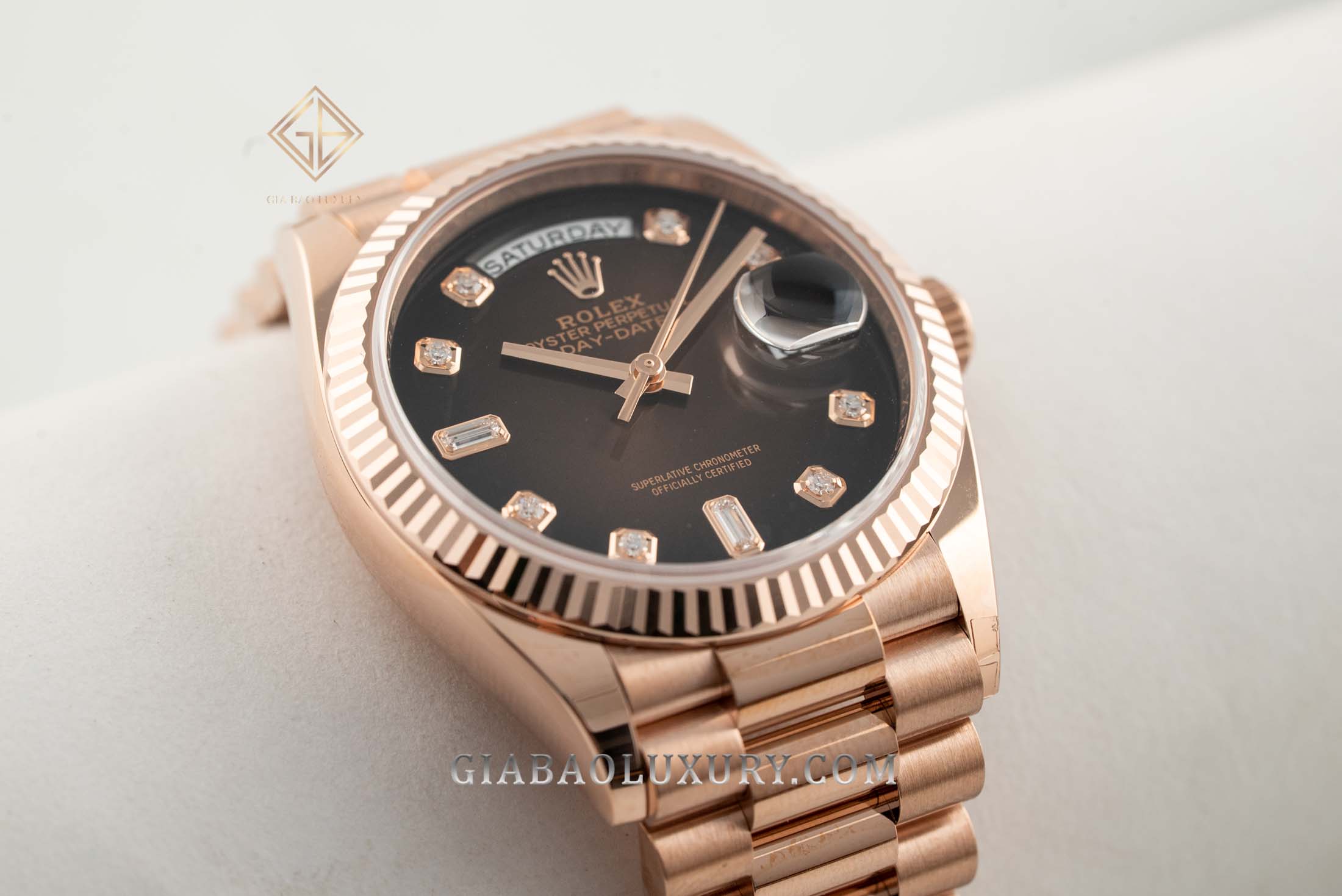 Đồng Hồ Rolex Day-Date 36 128235 Mặt Số Ombre Nâu (Like New)