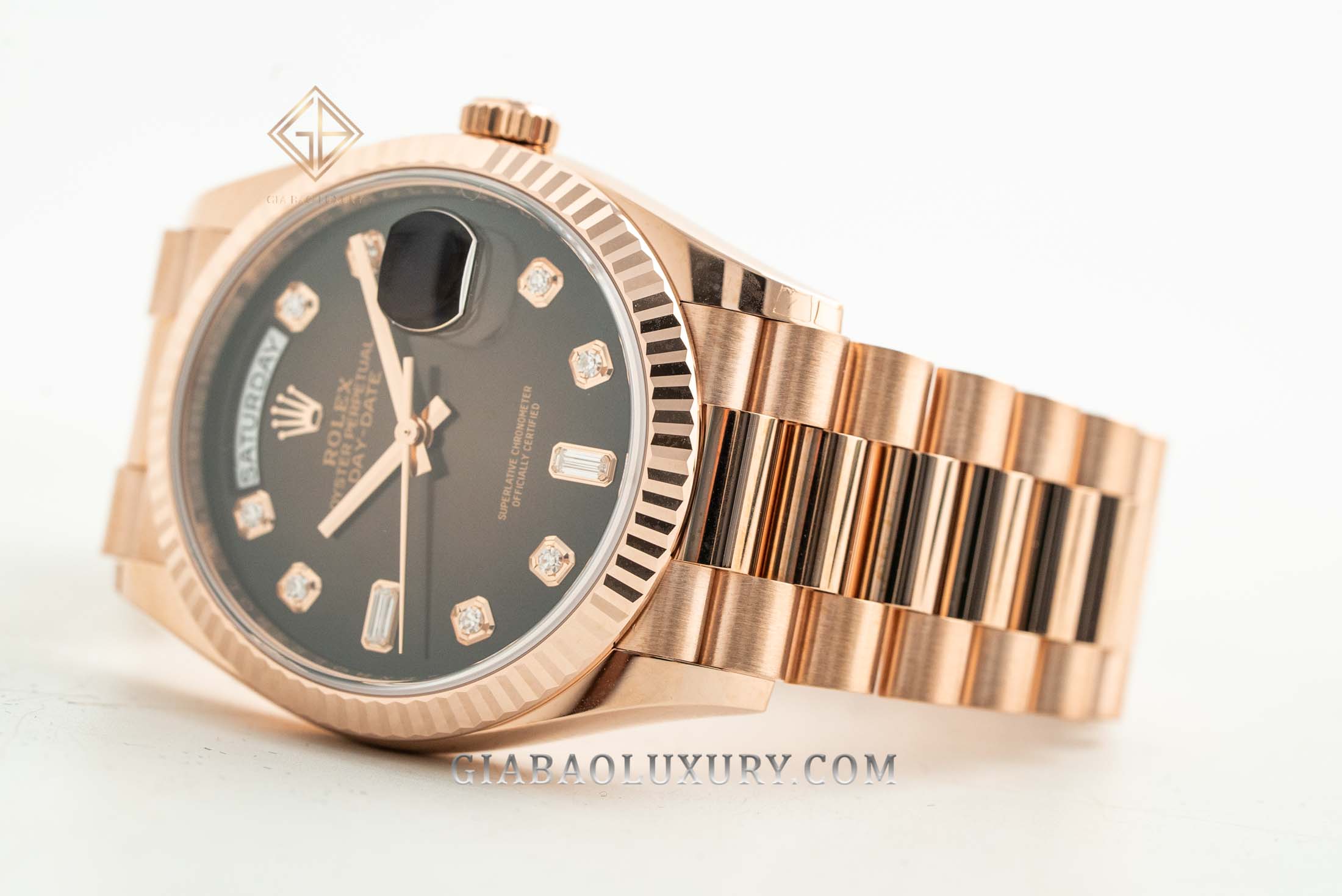 Đồng Hồ Rolex Day-Date 36 128235 Mặt Số Ombre Nâu