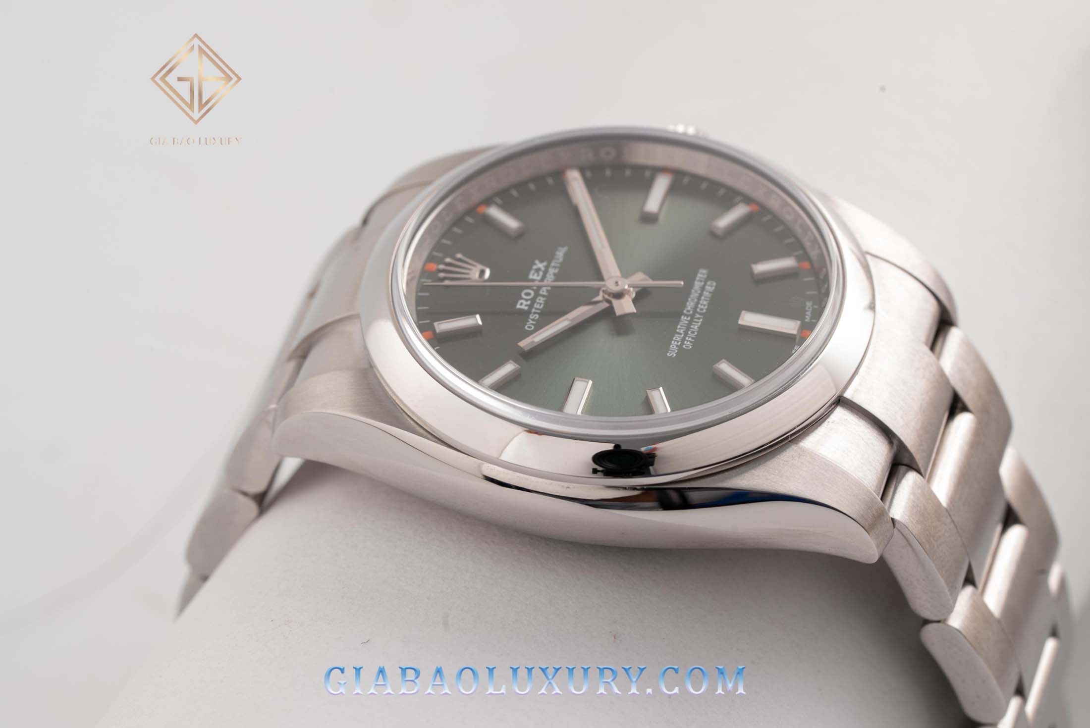 Đồng Hồ Rolex Oyster Perpetual 34 114200 Mặt Số Xanh Lá