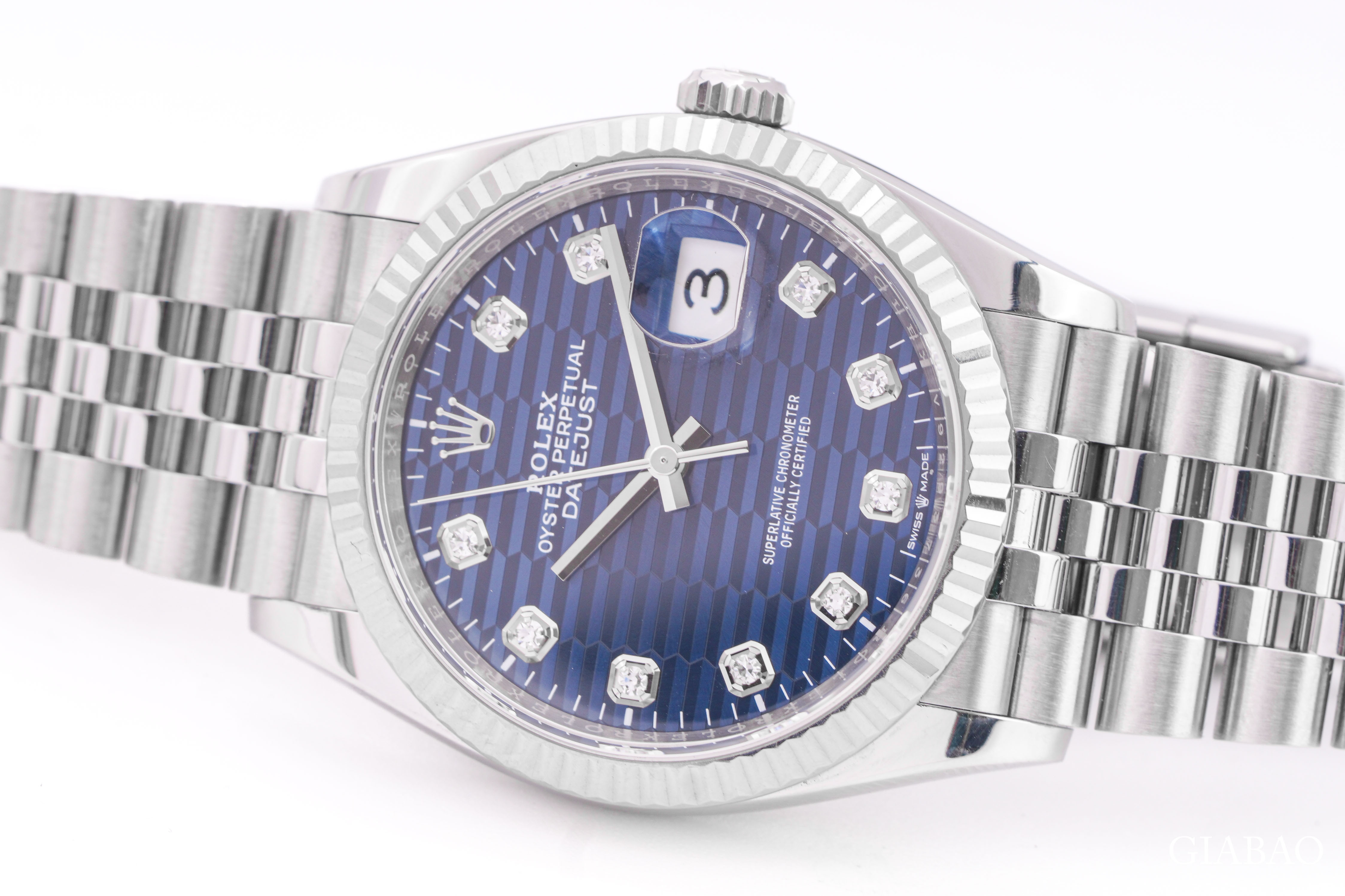 Đồng Hồ Rolex Datejust 36 126234 Mặt Số Xanh Vân Gấp Nếp Cọc Số Nạm Kim Cương