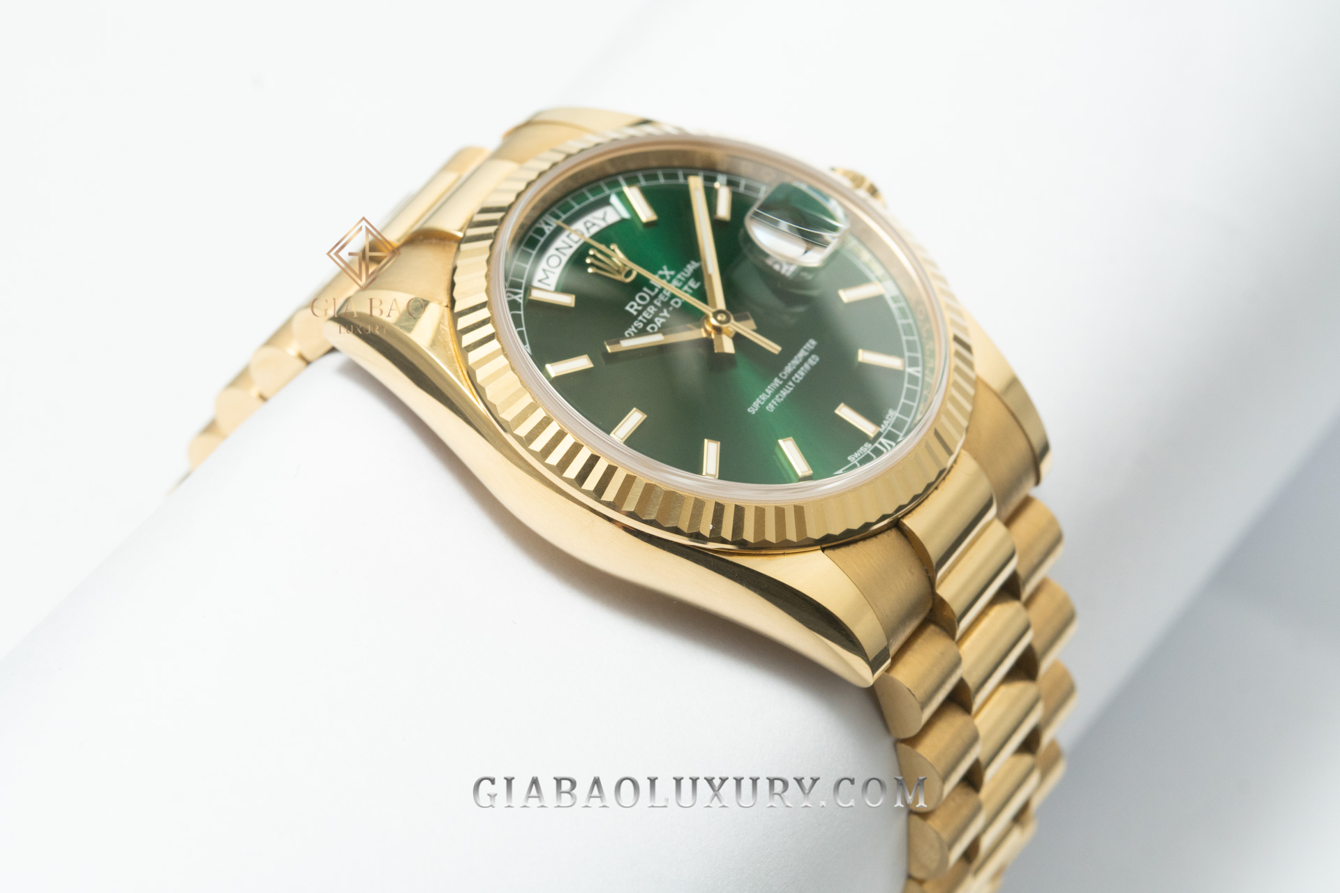 Đồng Hồ Rolex Day-Date 36 118238 Mặt Số Xanh Lá
