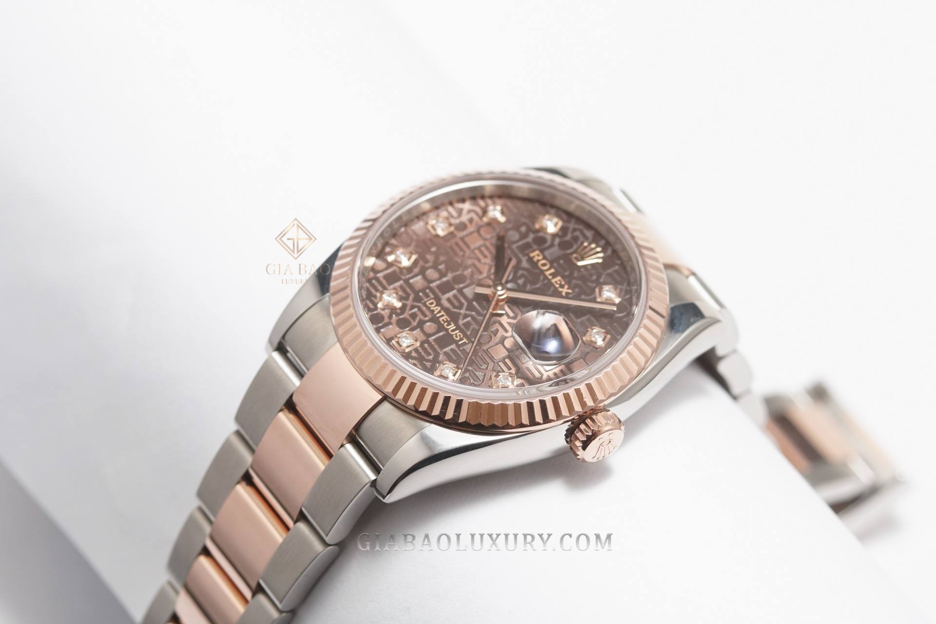 Đồng Hồ Rolex Datejust 36 126231 Mặt Số Vi Tính Chocolate Dây Đeo Oyster