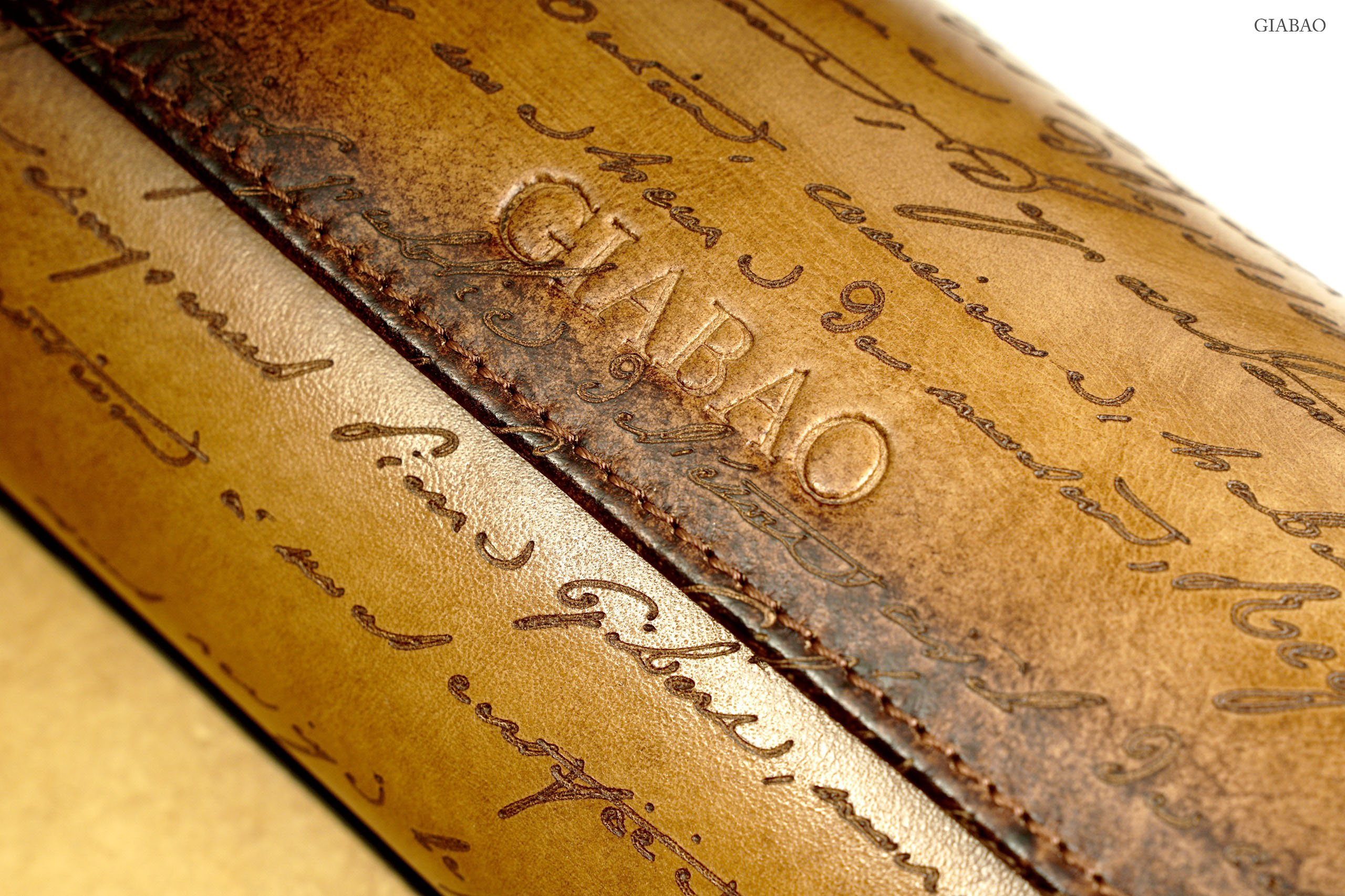Hộp đựng đồng hồ GALATA, chất liệu da bò màu nâu mật ong patina, hiệu: BOSPHORUS LEATHER, kích thước 22.5cm X 10cm X 7.5cm, dùng cho 03 đồng hồ, mới 100%