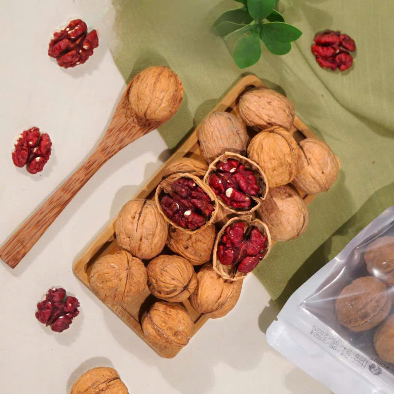 lợi ích óc chó đỏ