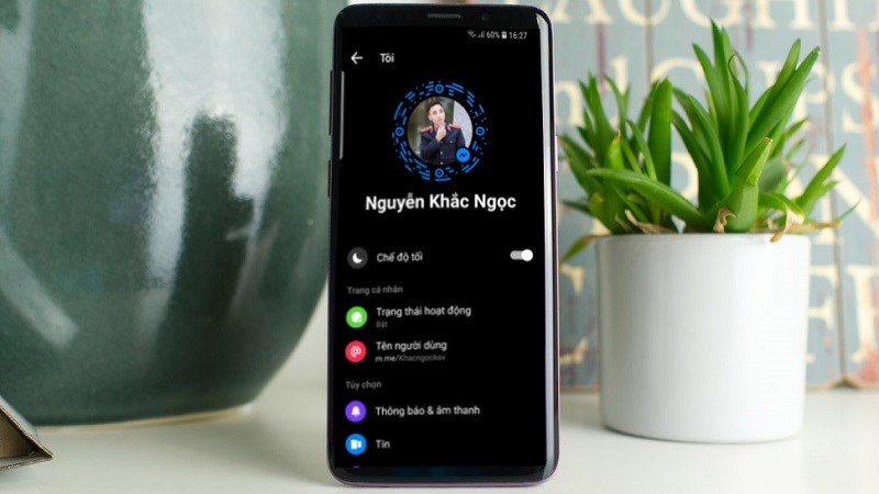 Cách kích hoạt chế độ nền tối bị ẩn trên Facebook Messenger