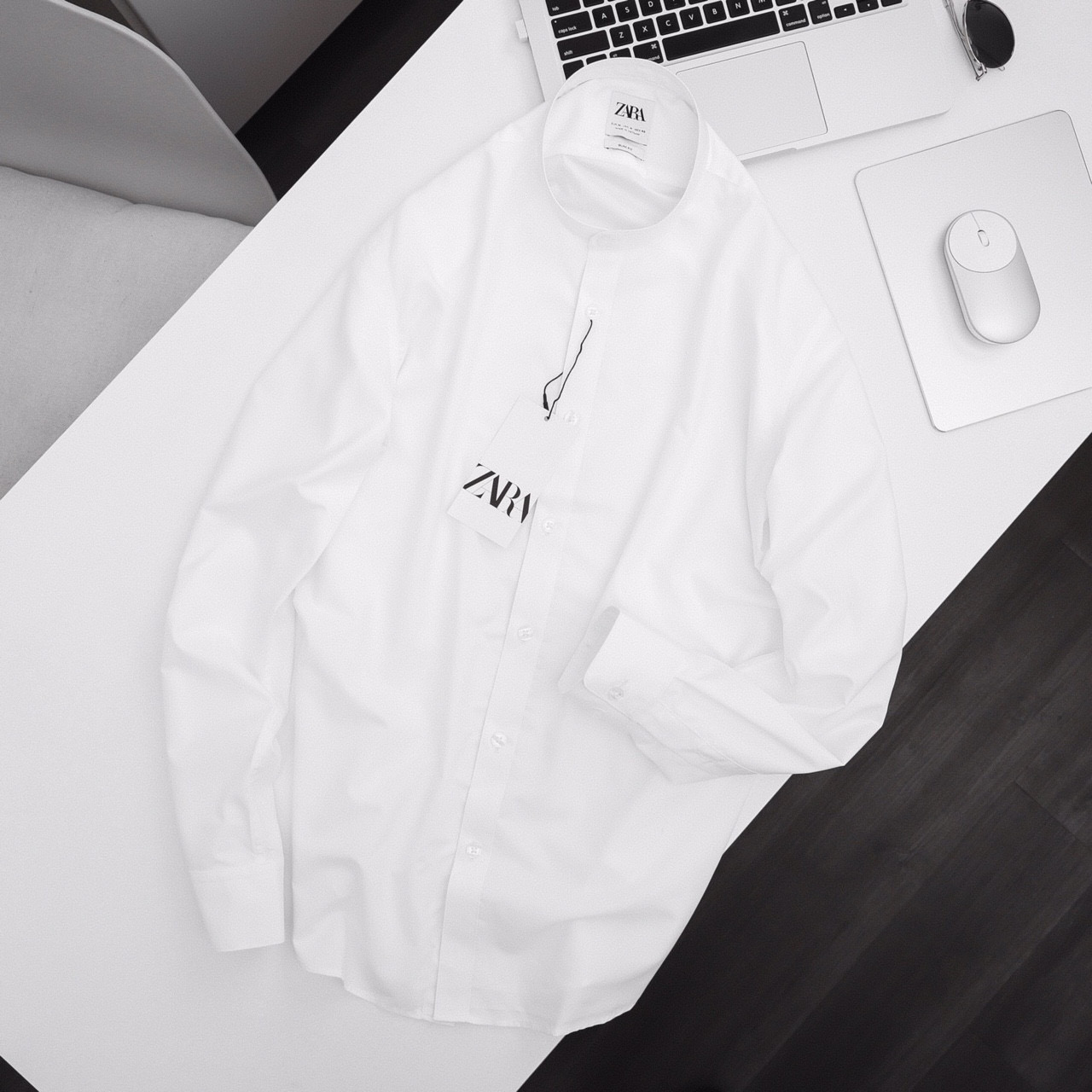 Sơmi dài tay Zara trắng đen