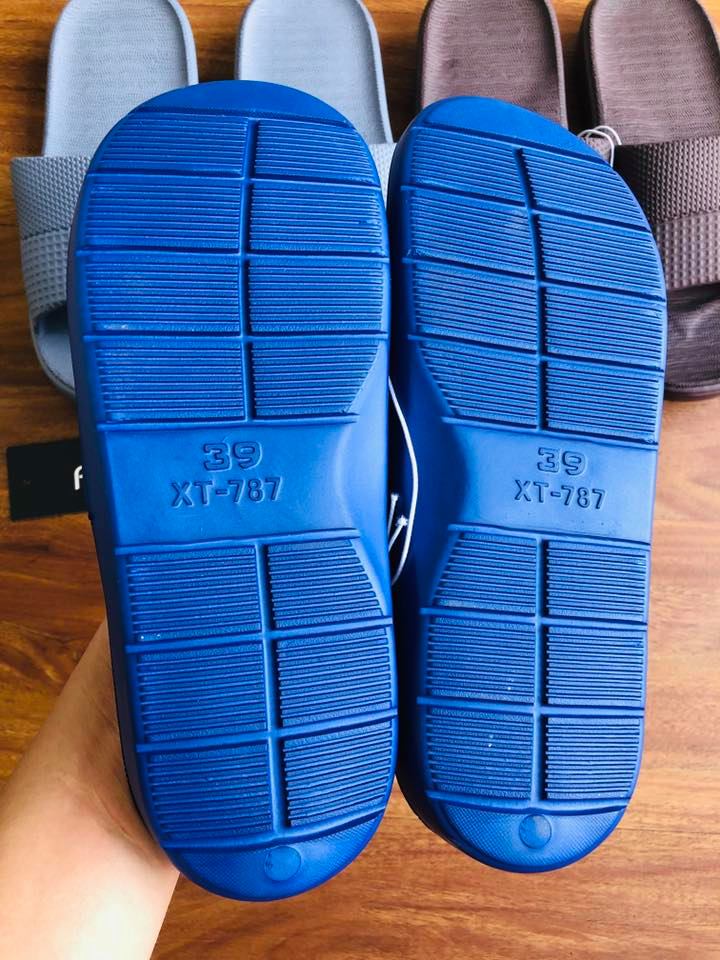 Dép đúc nguyên khối siêu nhẹ