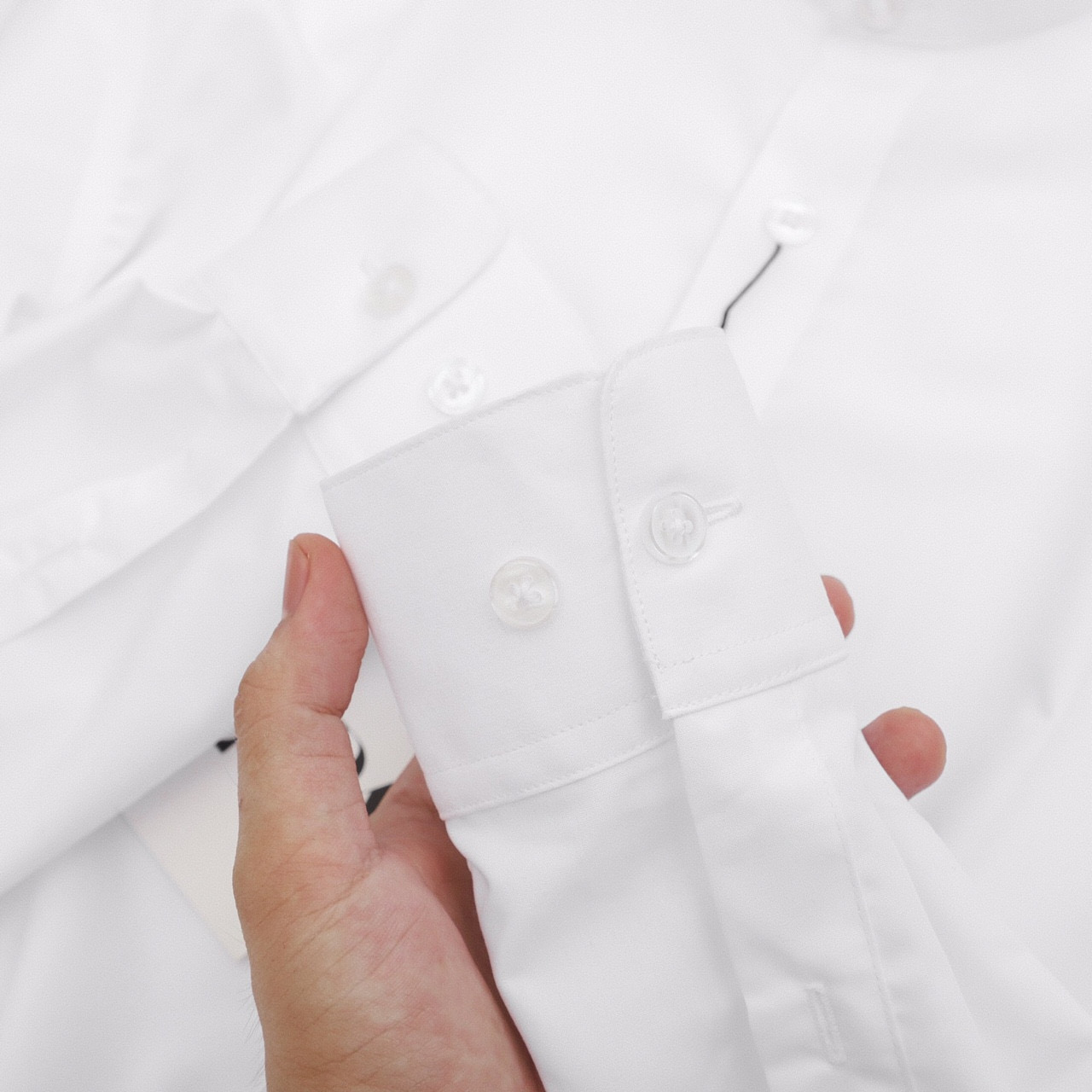 Sơmi dài tay Zara trắng đen