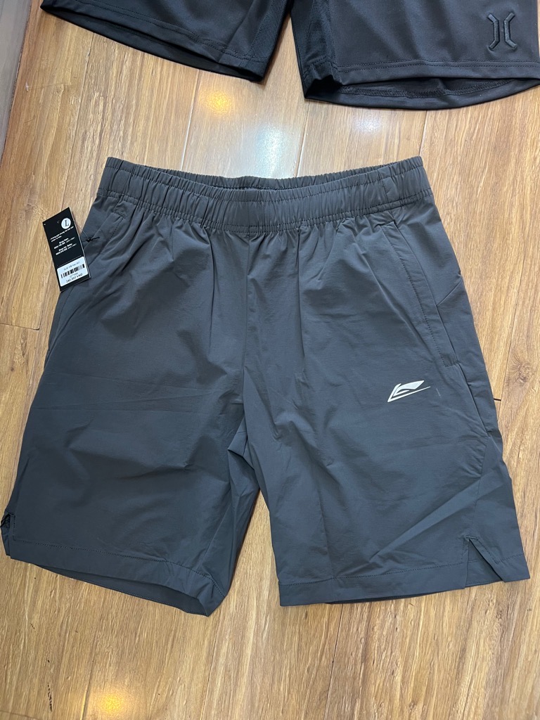 Quần đùi thể thao Lining - Đen