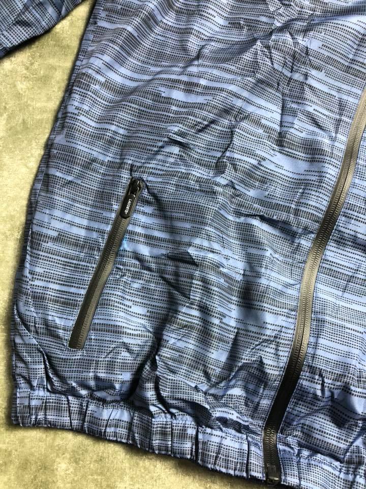 Áo khoác dù Lacos