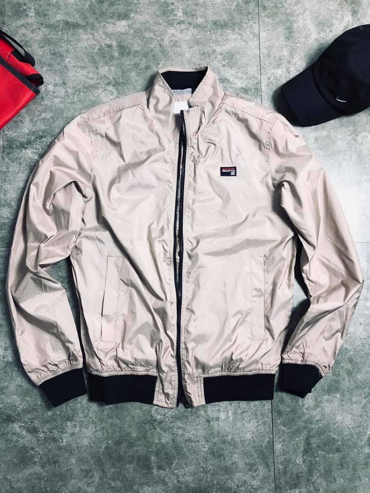 Áo khoác dù Mango