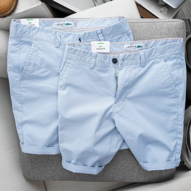 Quần short kaki Lacoste