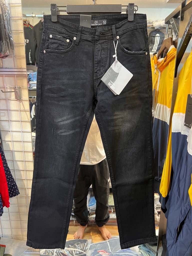 Quần jean dài mẫu mới 2025