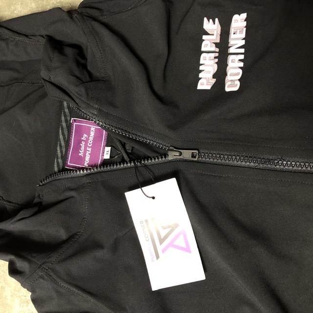 Áo khoác gió 1 lớp có in họa tiết phía sau lưng