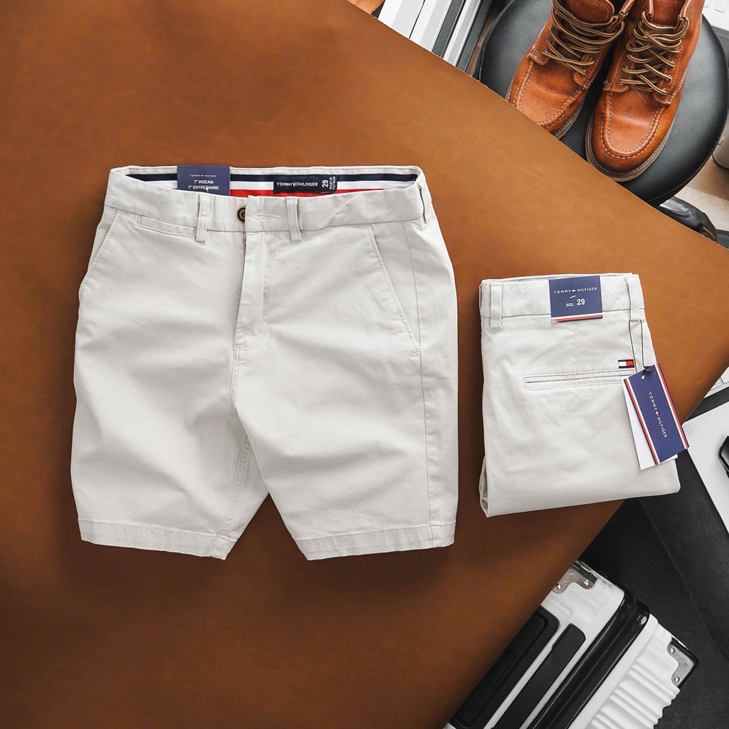 Quần shorts kaki Nam Tommy màu đen