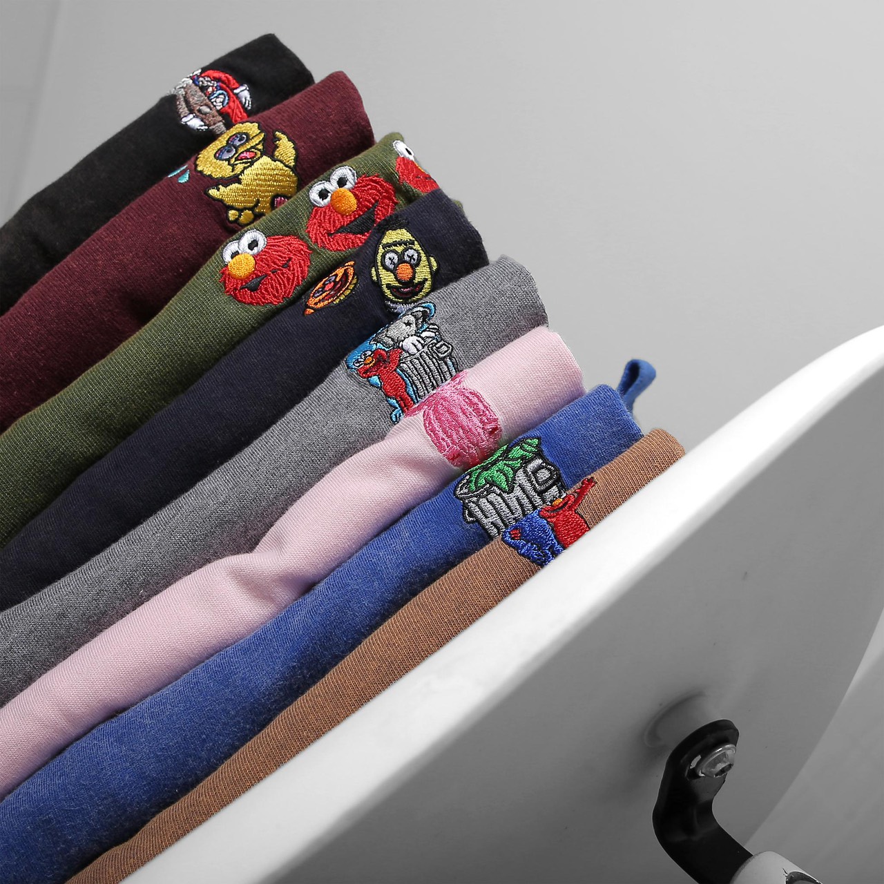 Áo thun coton thêu icon