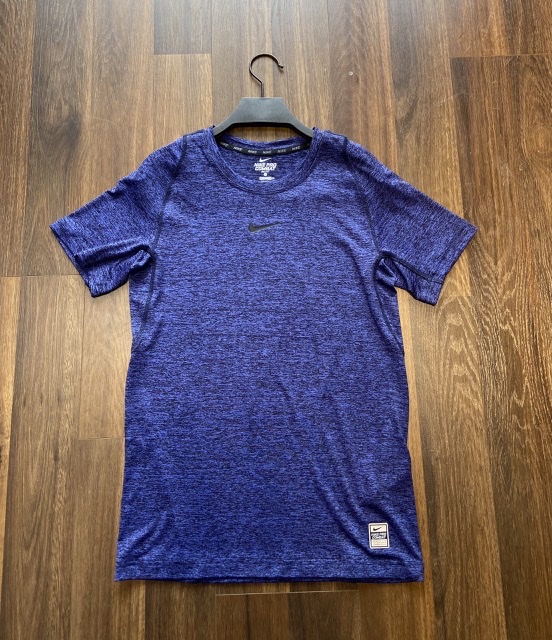 Áo thể thao sale 50% áo thứ 2, tất cả các mẫu