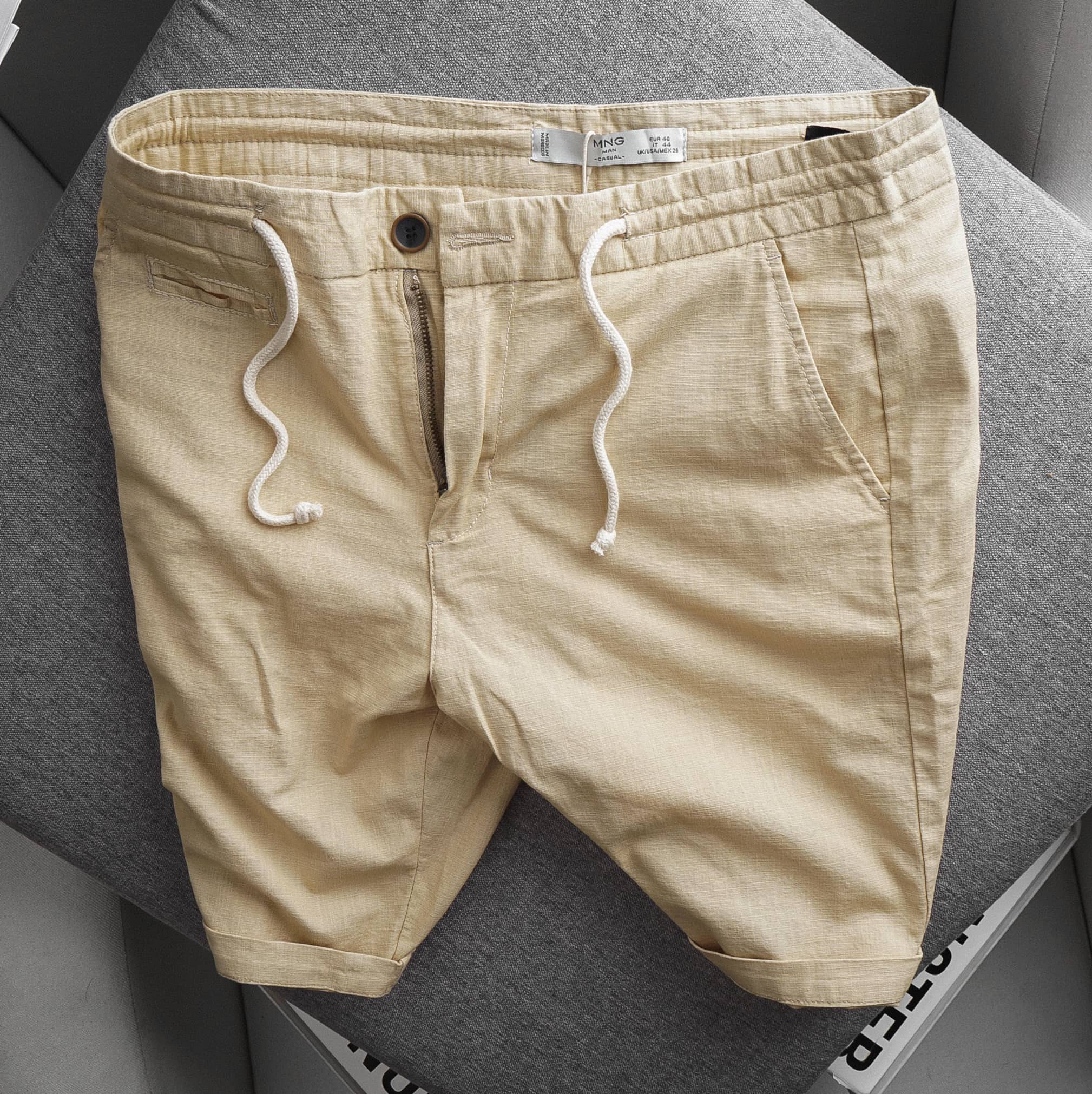 Quần short linen Mango